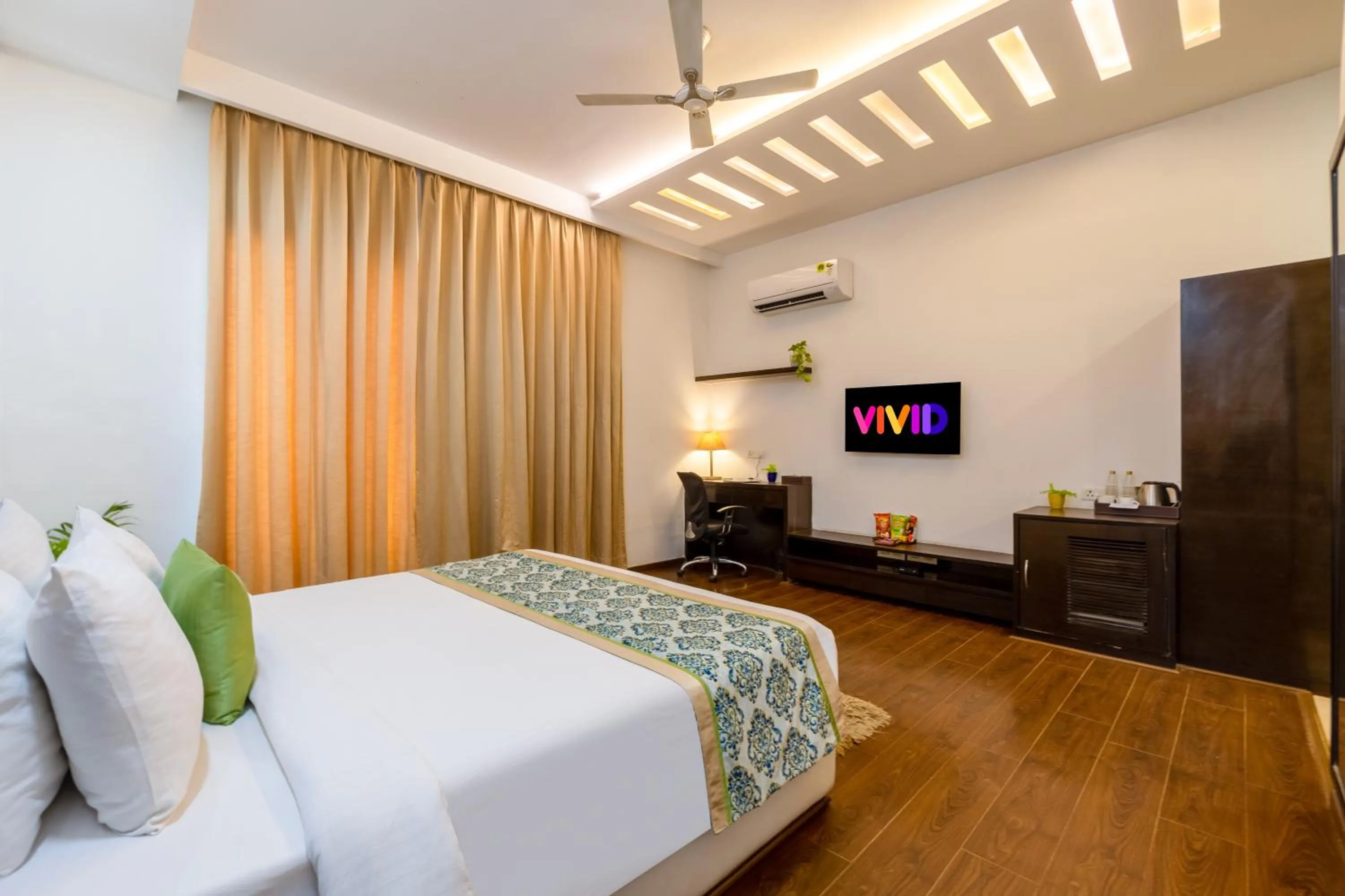 Bedroom, Bed in Vivid Boutique Hotel, Medanta, Gurugram