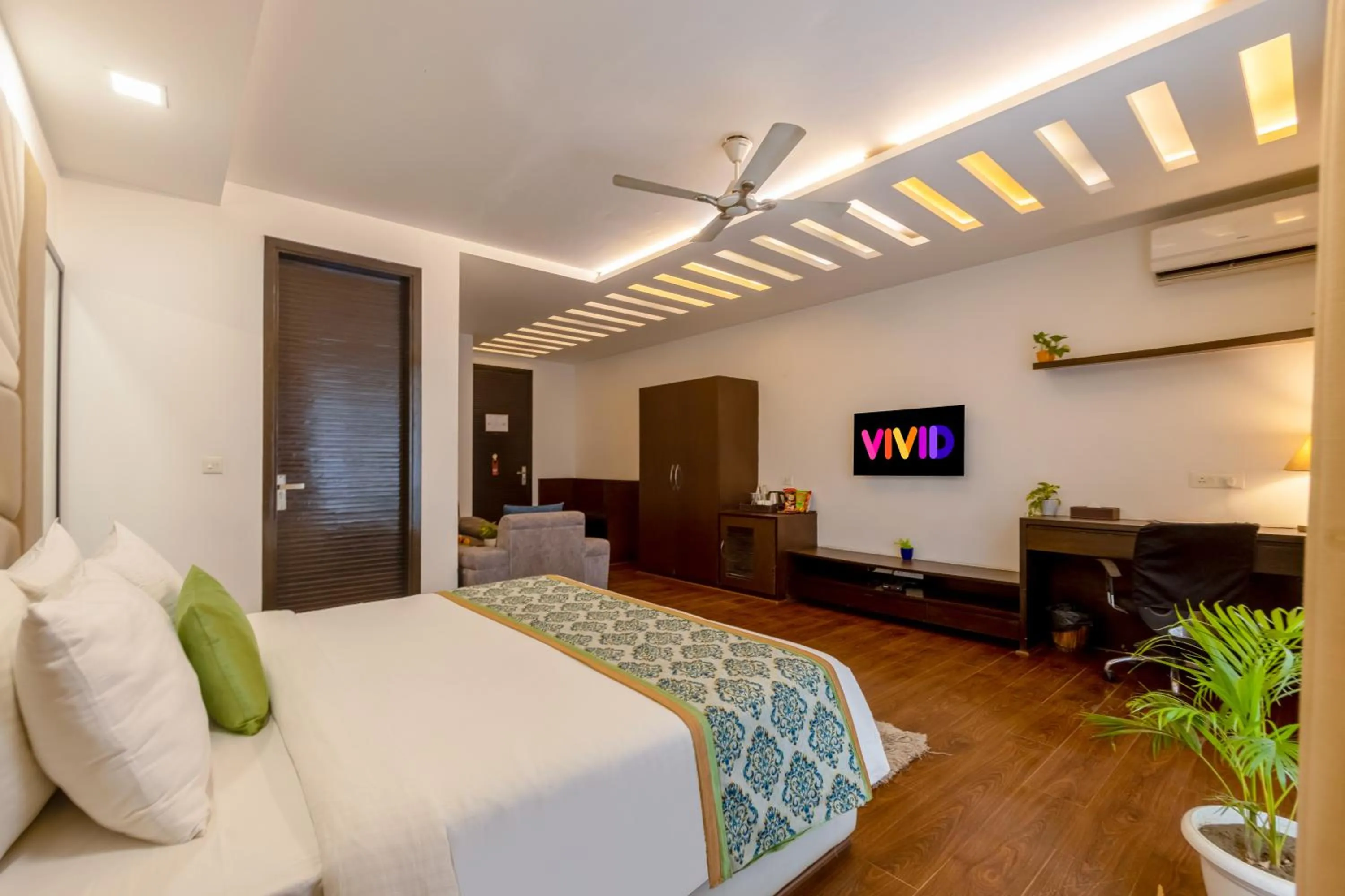 Bedroom, Bed in Vivid Boutique Hotel, Medanta, Gurugram