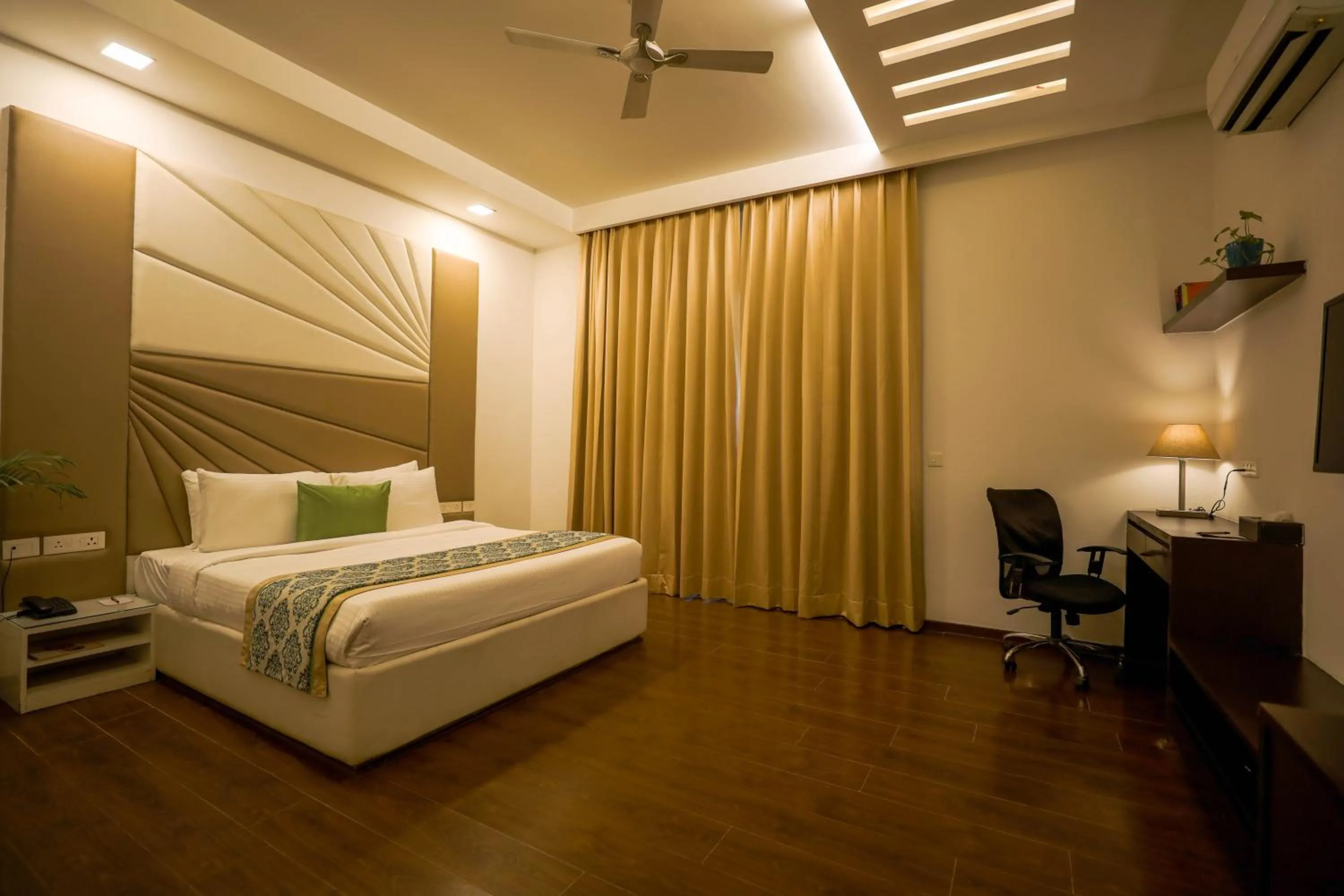 Bed in Vivid Boutique Hotel, Medanta, Gurugram