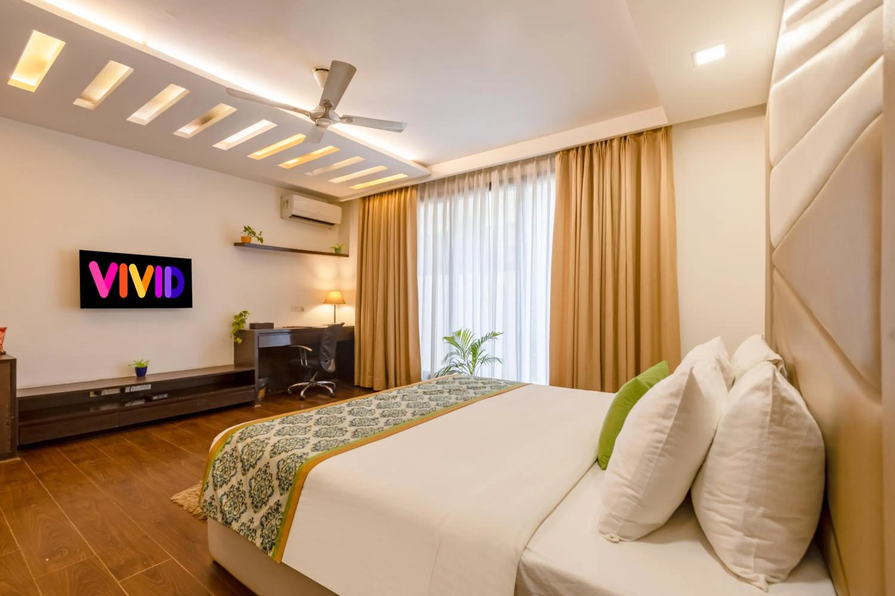 Bed in Vivid Boutique Hotel, Medanta, Gurugram