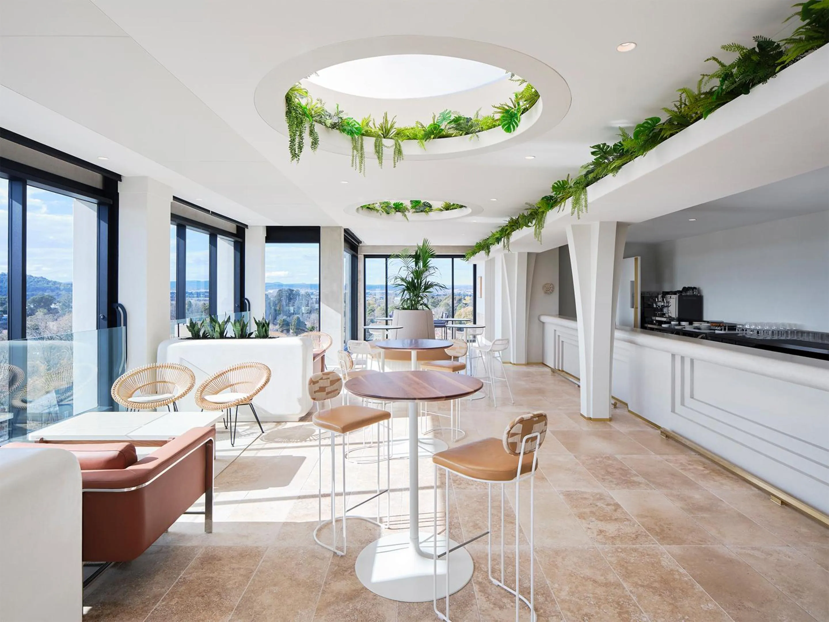 Lounge or bar in Burbury Hotel & Apartments