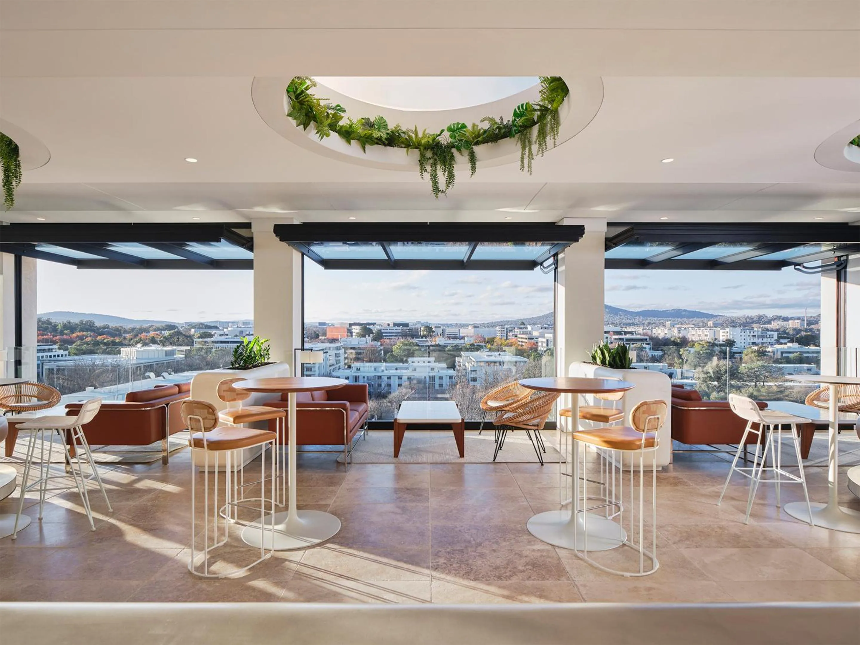 Lounge or bar in Burbury Hotel & Apartments