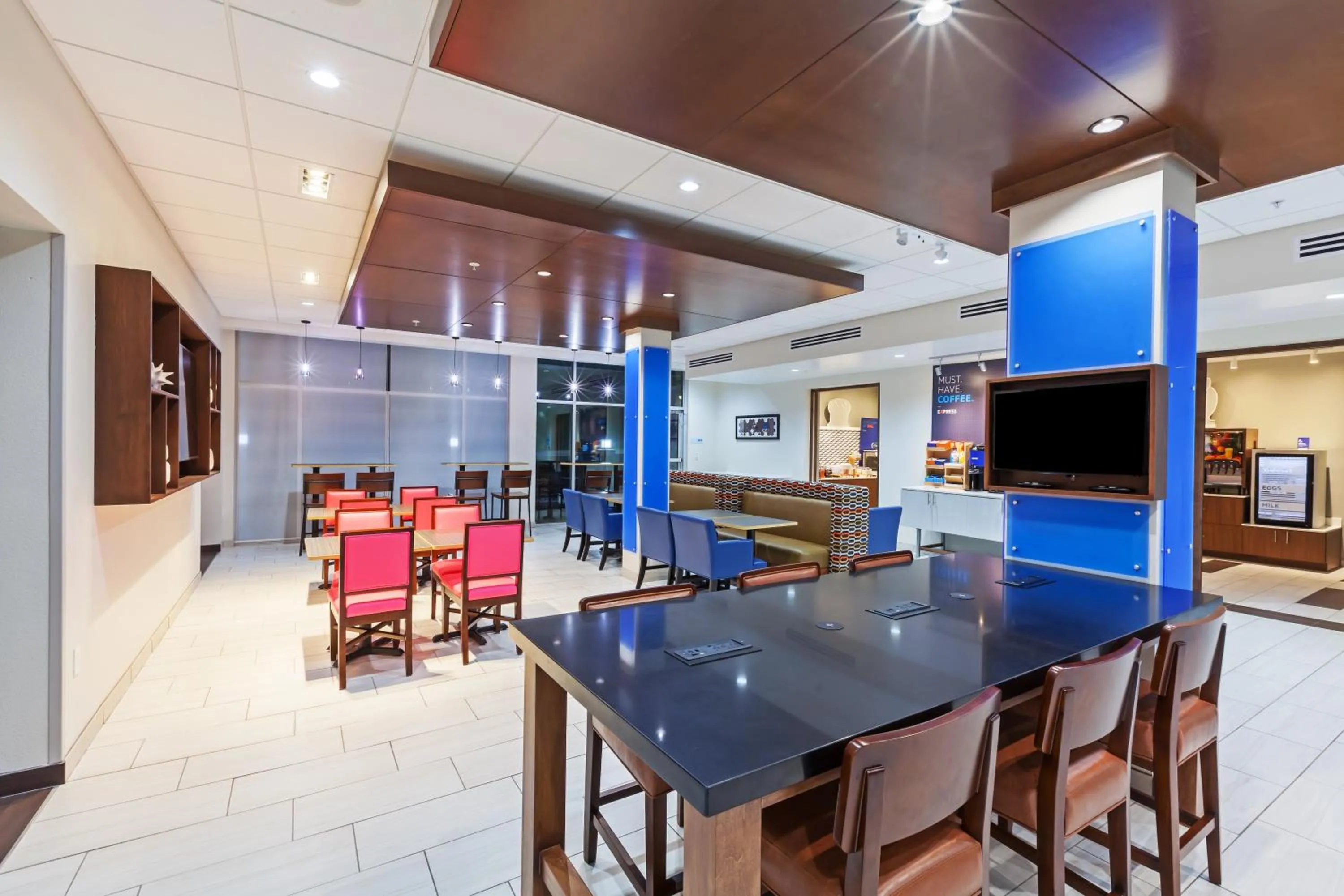 Restaurant/places to eat in Holiday Inn Express & Suites Tulsa South - Woodland Hills by IHG