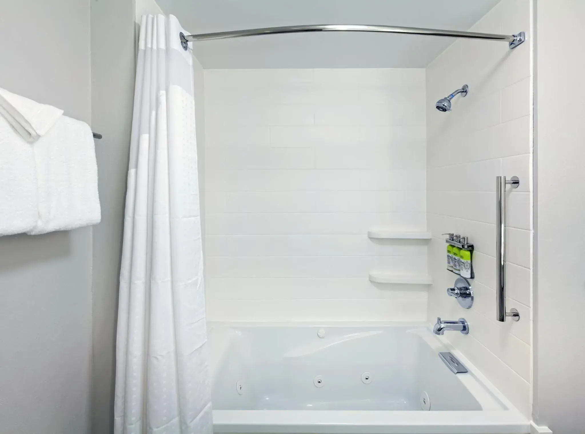 King Room with Jetted Tub in Holiday Inn Express & Suites Tulsa South - Woodland Hills by IHG King Room with Jetted Tub in Holiday Inn Express & Suites Tulsa South - Woodland Hills by IHG