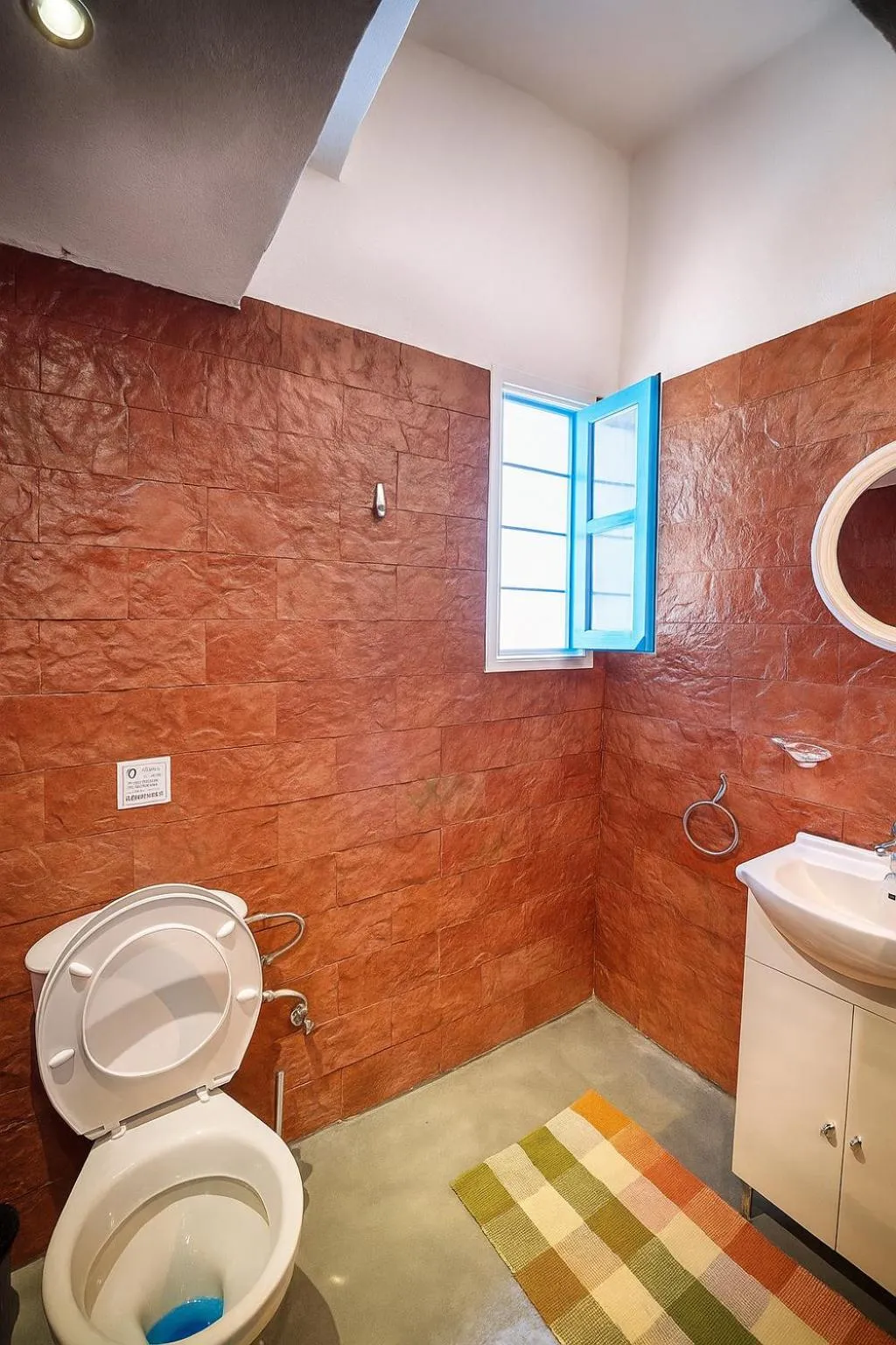 Bathroom in Santo Margarita