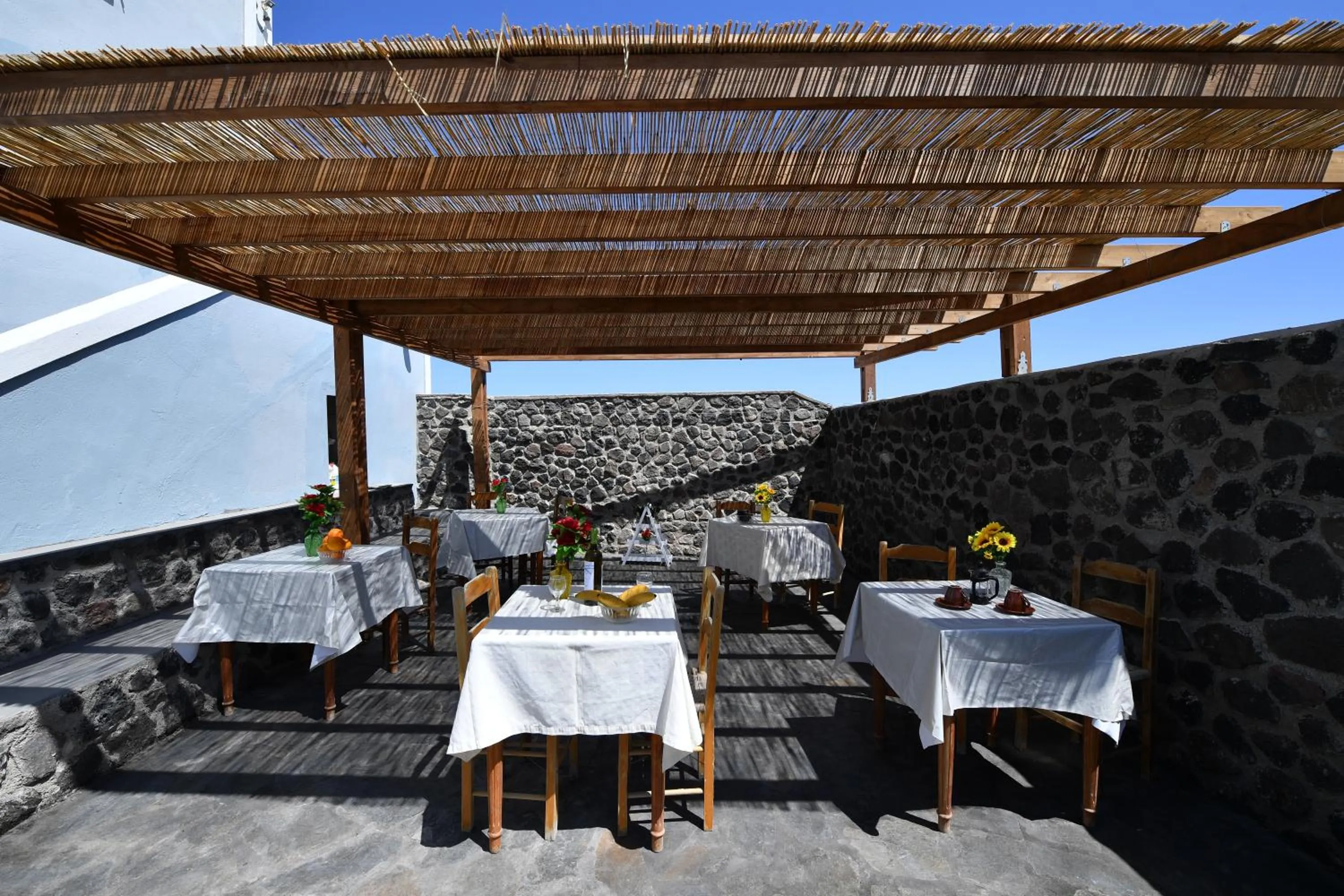 Restaurant/places to eat in Santo Margarita