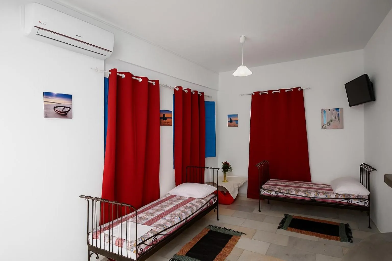 Bedroom, Bed in Santo Margarita