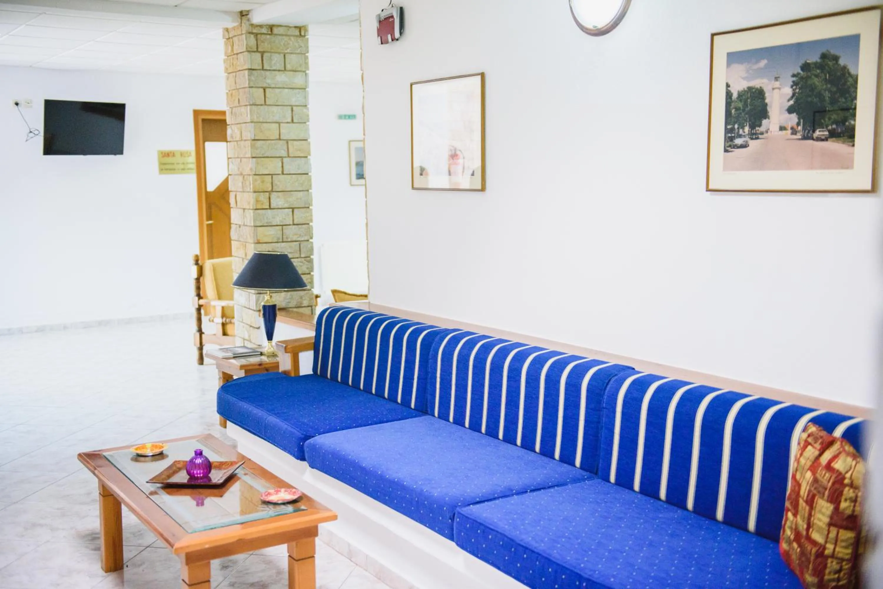 Seating area in Santa Rosa Hotel & Beach