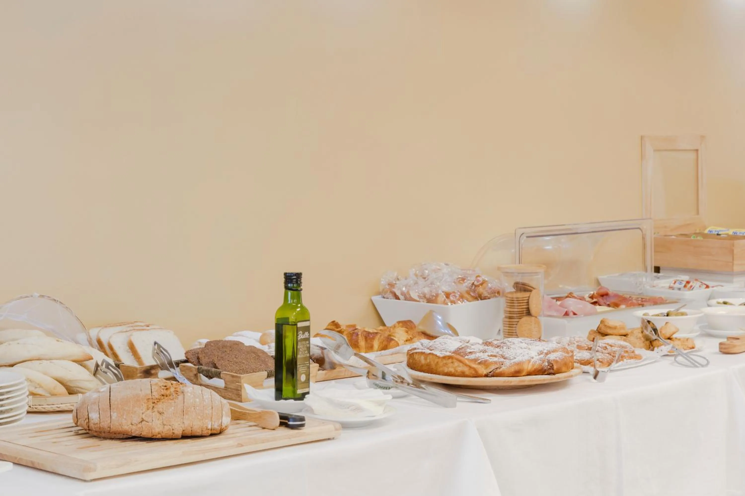 Food and drinks in Fonda Llabres Boutique