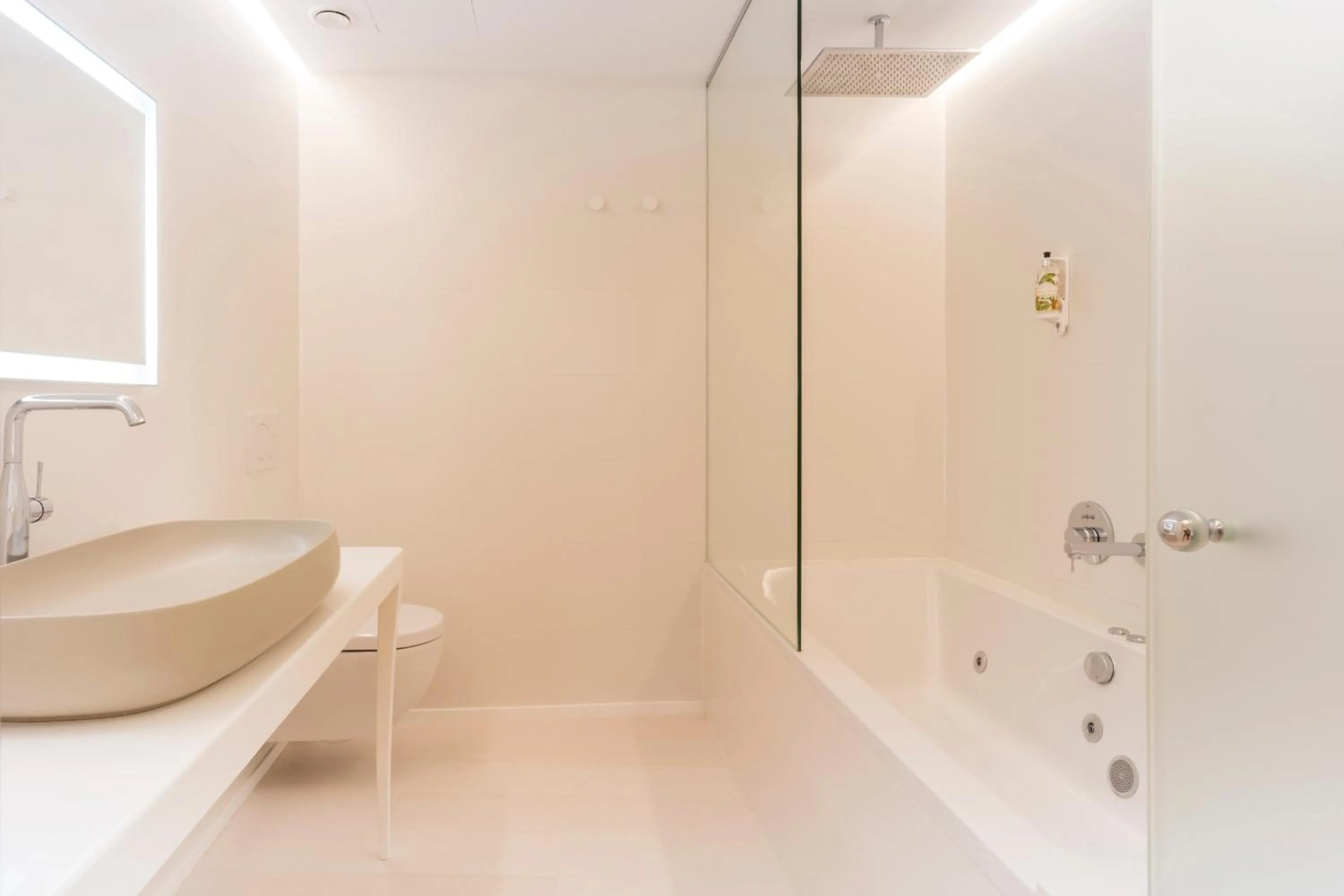 Shower in Fonda Llabres Boutique