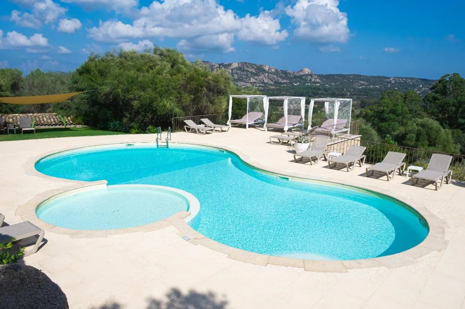 Pool view in Moma Hotel Cannigione