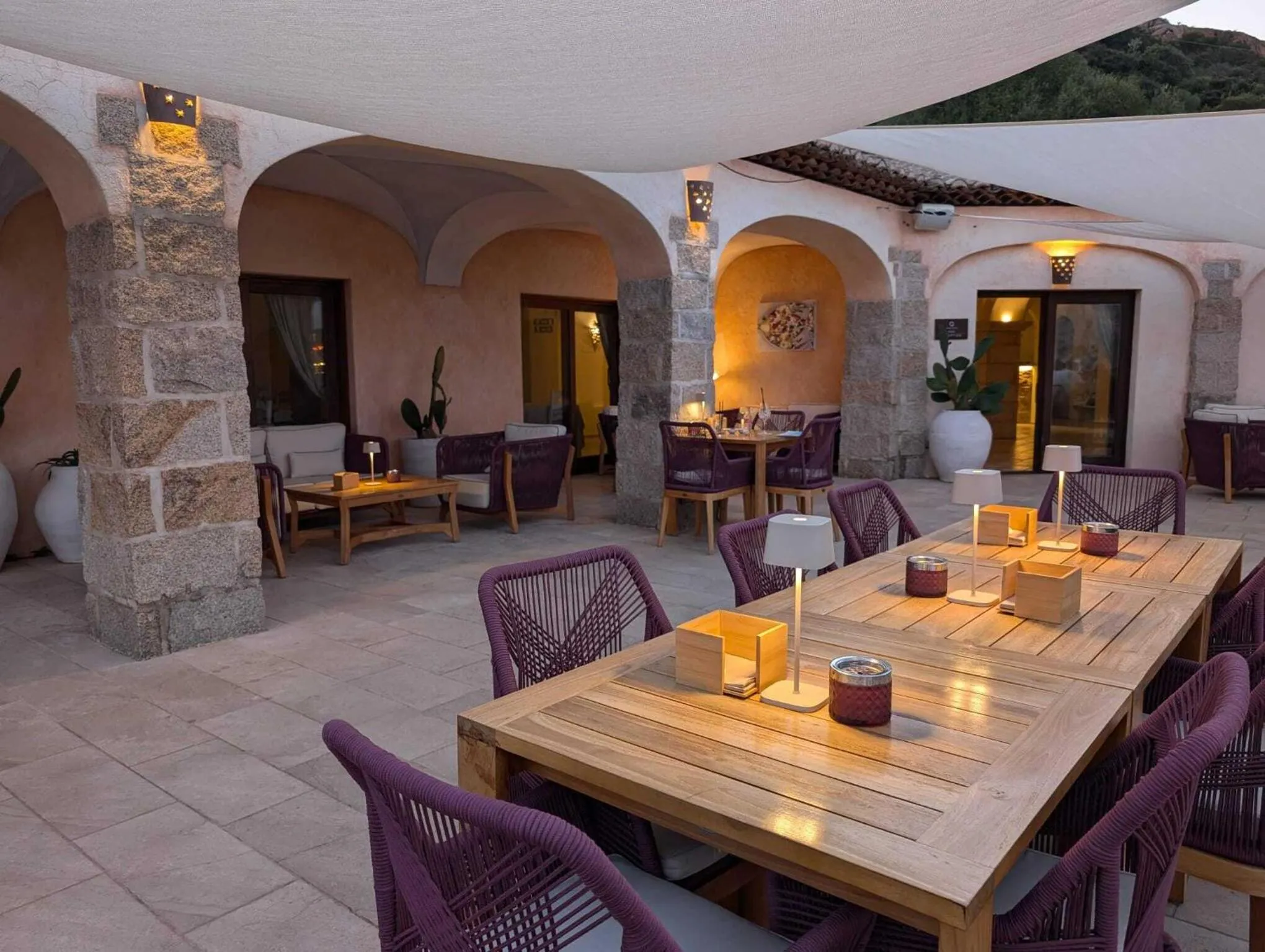 Lounge or bar in Moma Hotel Cannigione