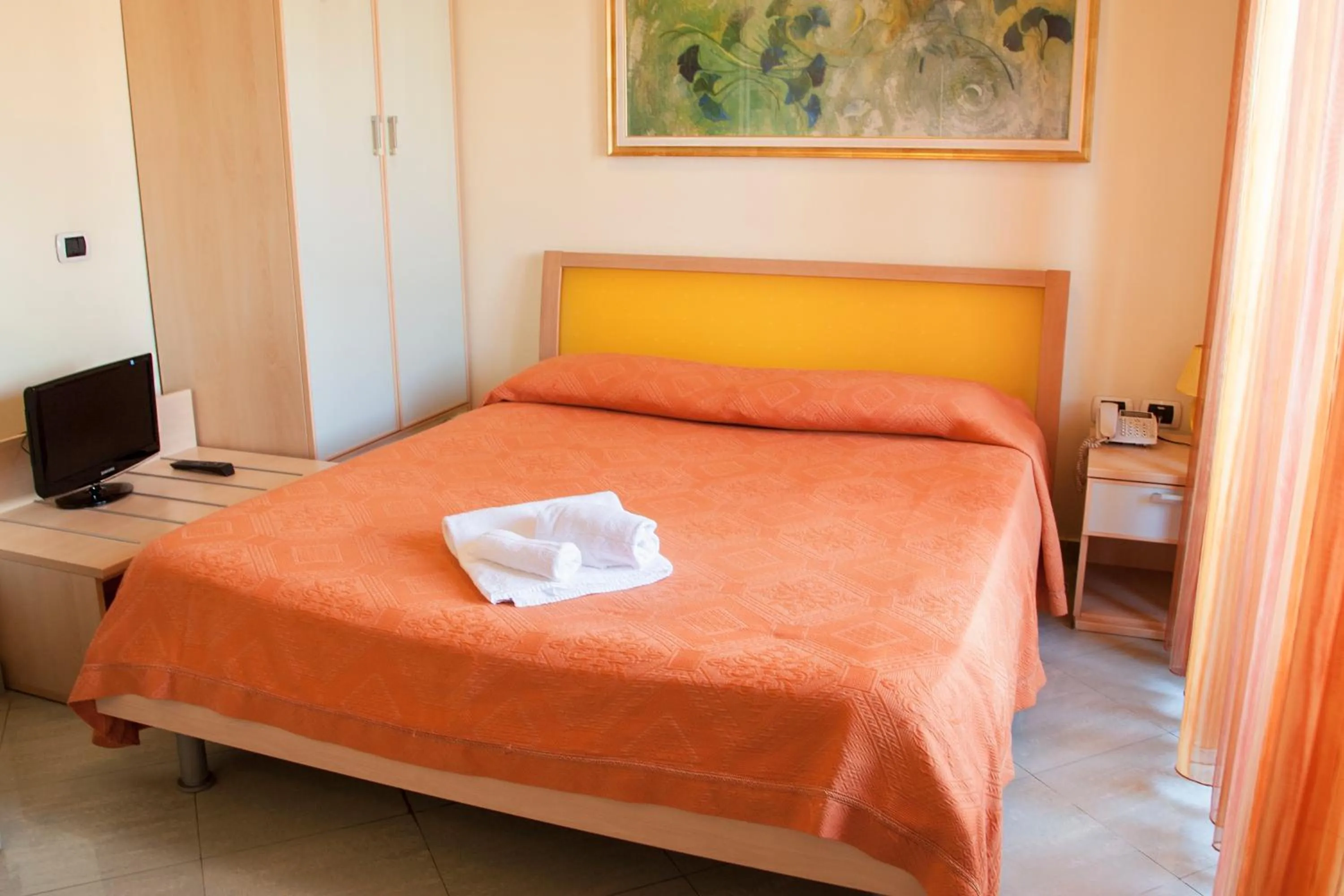 Photo of the whole room, Bed in Blu Hotel