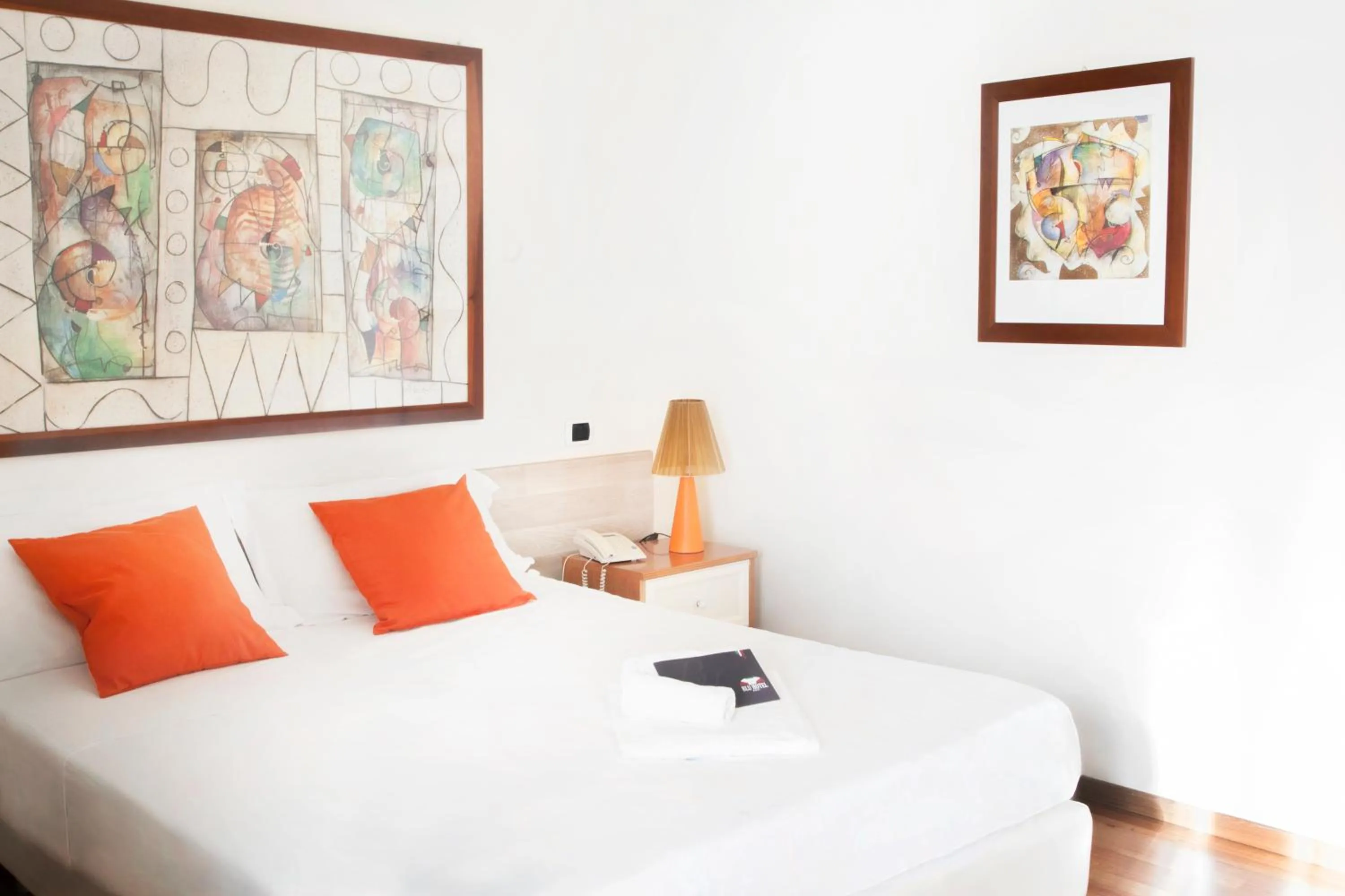 Bedroom, Bed in Blu Hotel