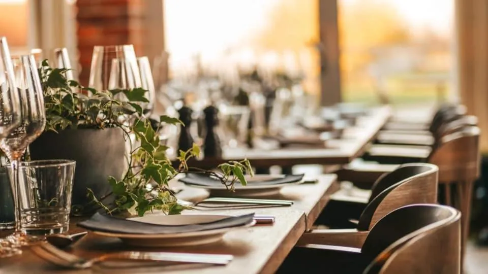 Restaurant/places to eat in Lydinge Resort