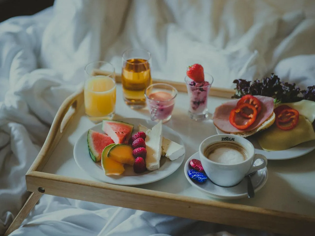 Food and drinks, Bed in Lydinge Resort