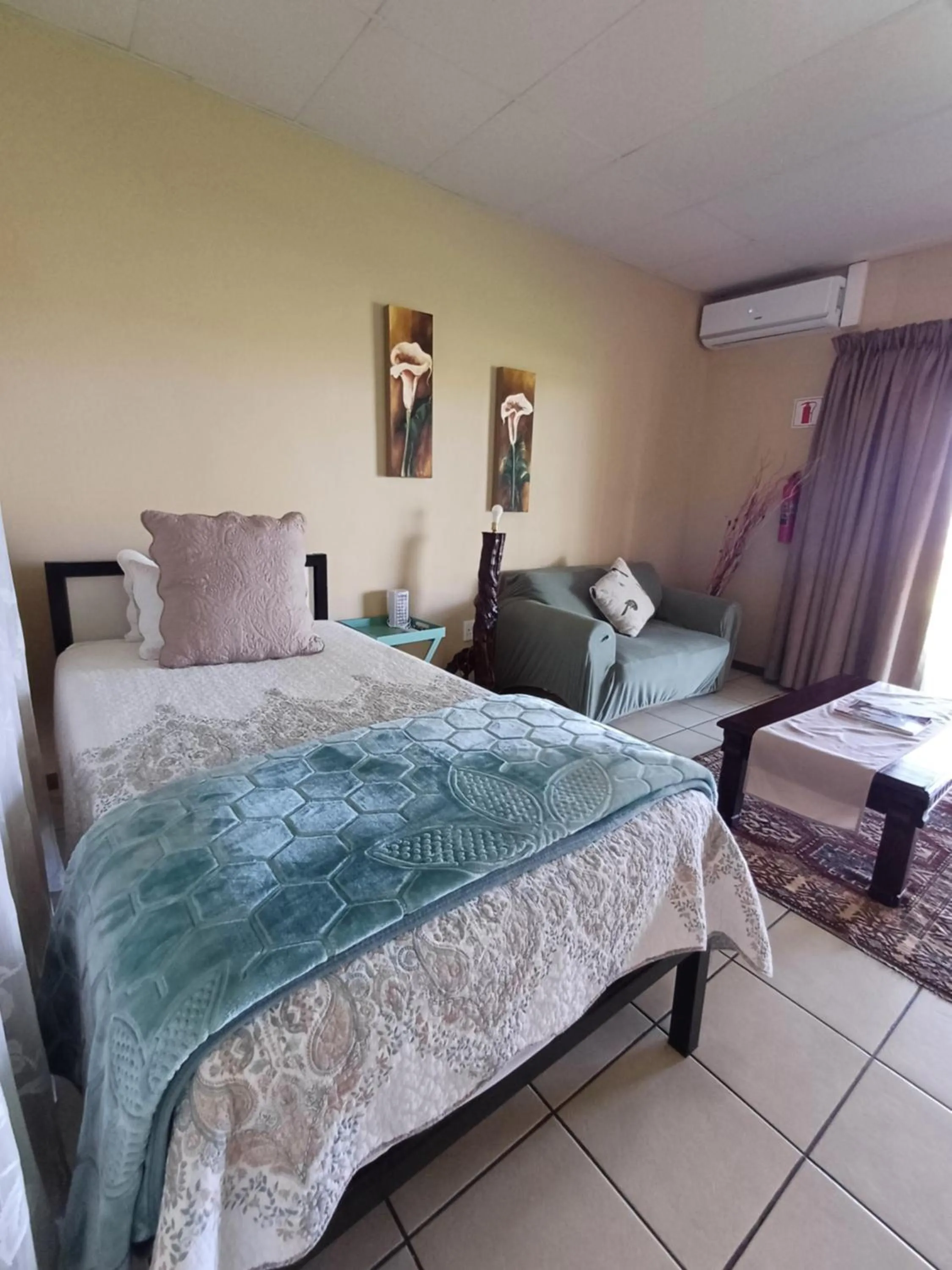 Bed in Augrabies De Oude Stoor Guesthouse