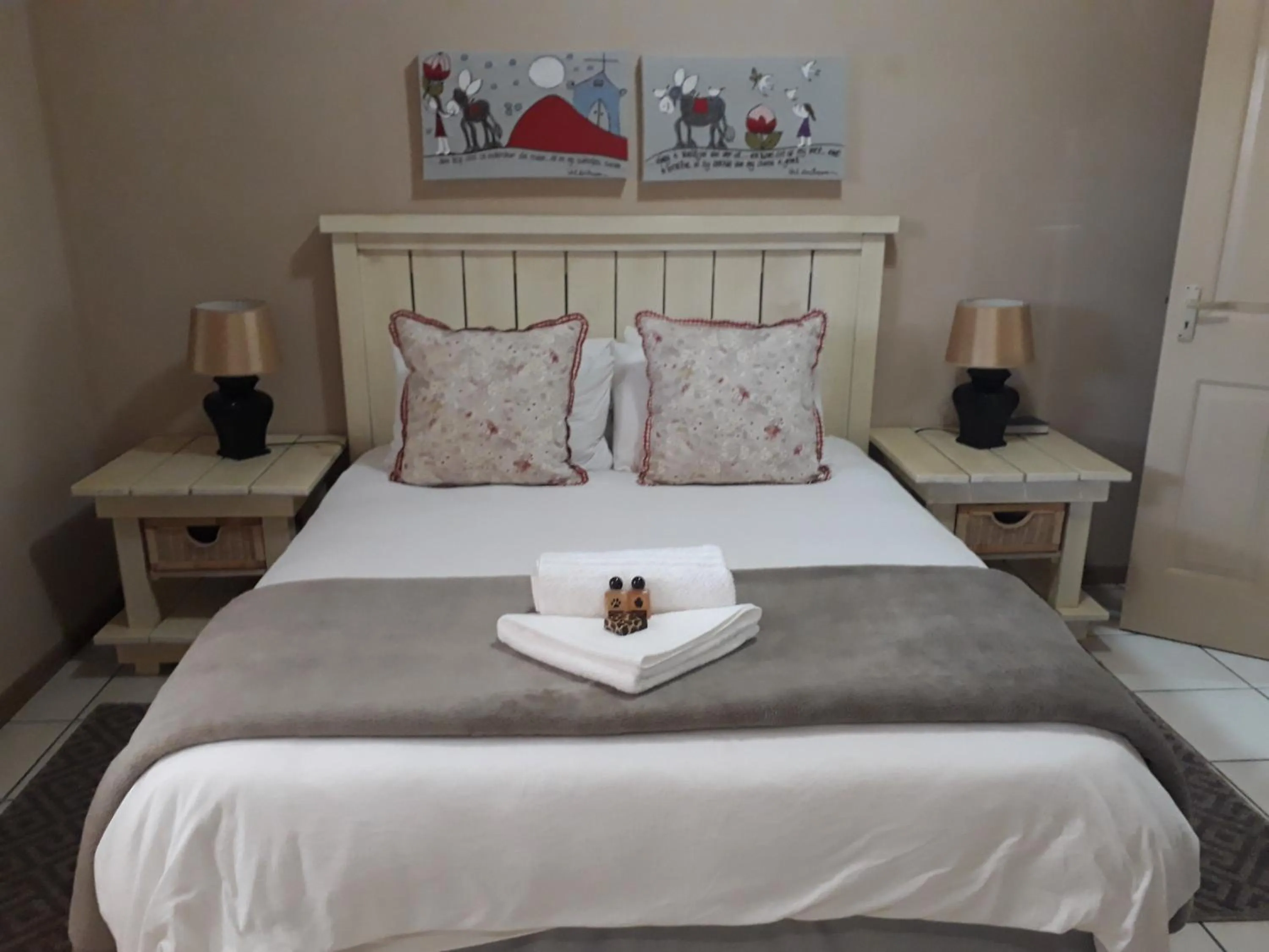 Bed in Augrabies De Oude Stoor Guesthouse