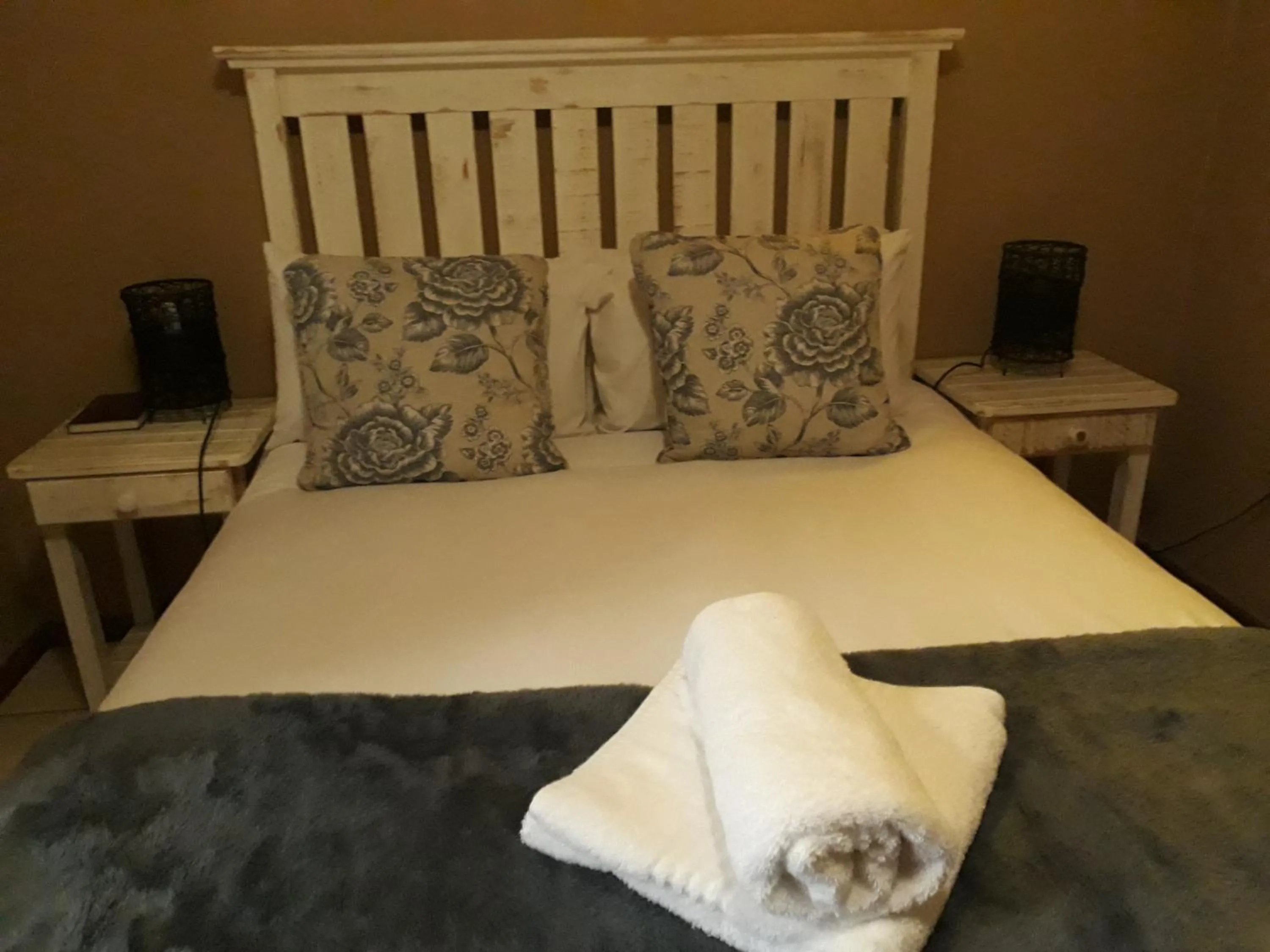 Bed in Augrabies De Oude Stoor Guesthouse