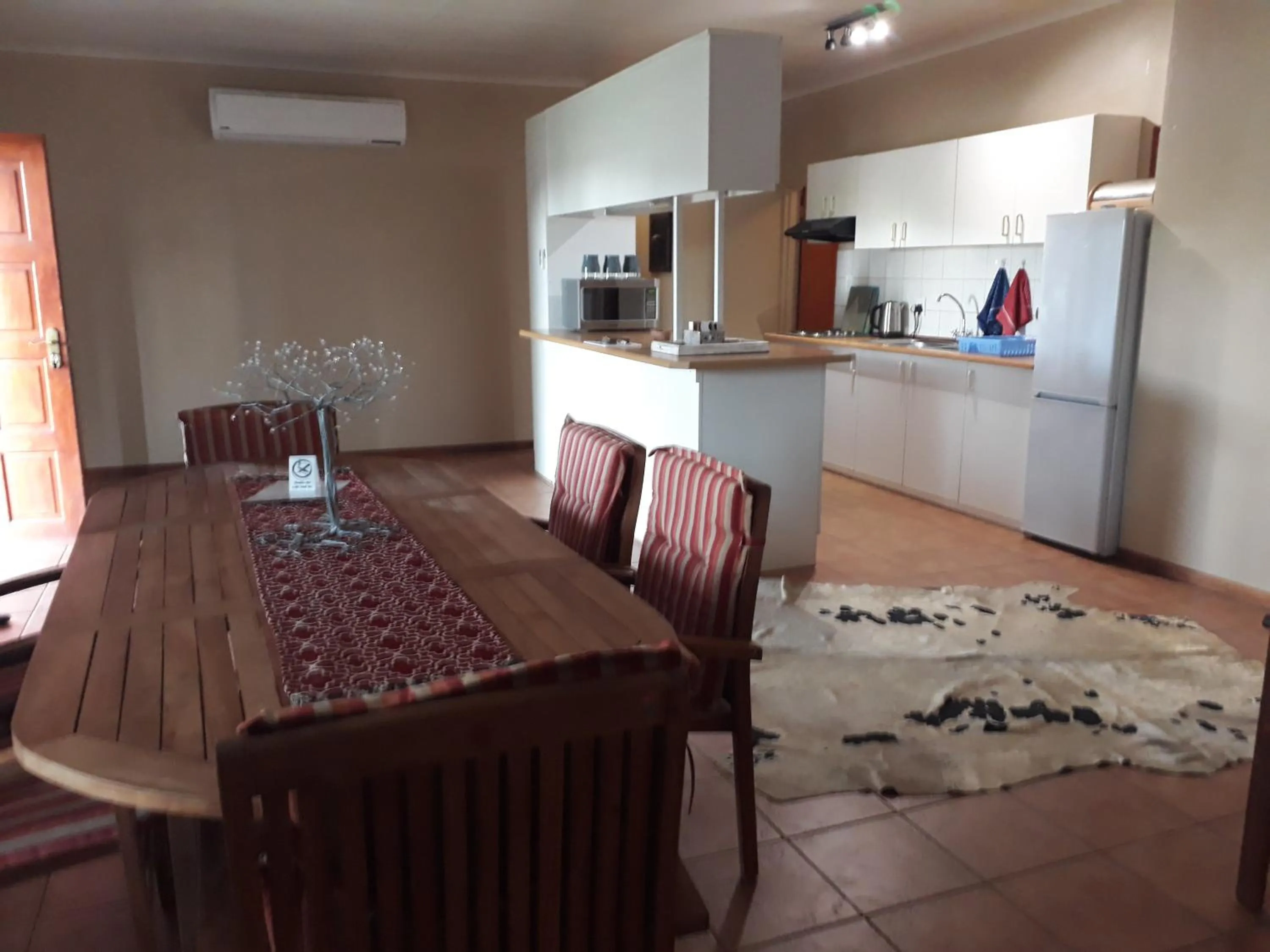 Kitchen or kitchenette in Augrabies De Oude Stoor Guesthouse