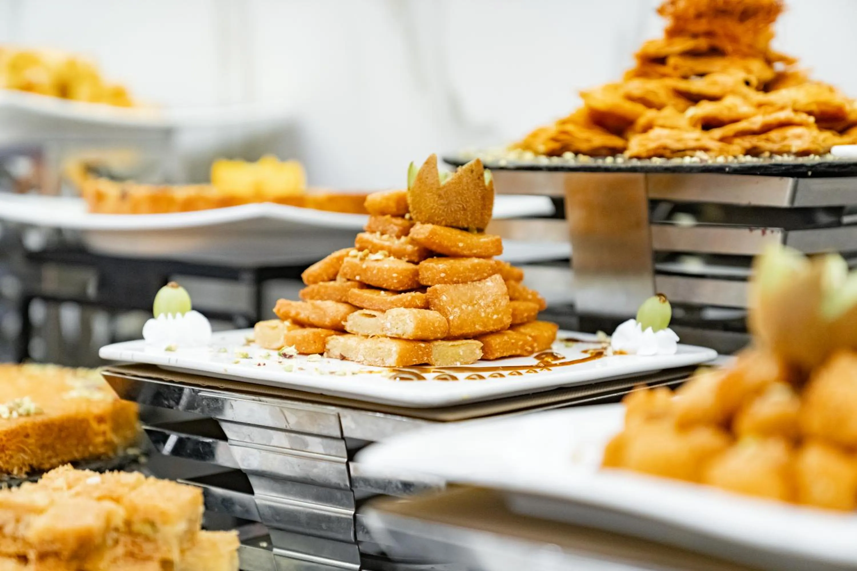 Food and drinks in Emaar Elite Al Madina Hotel