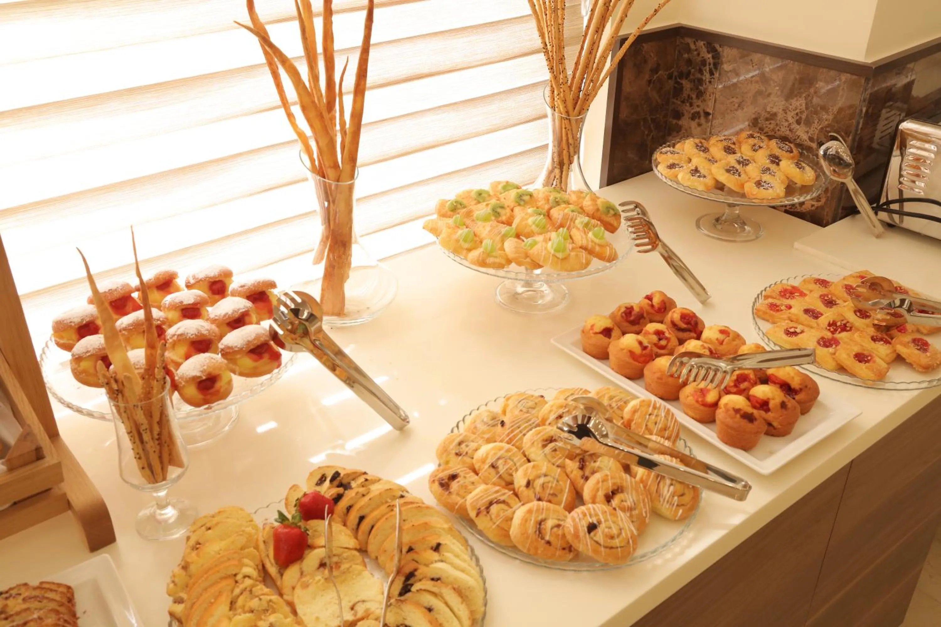 Breakfast in Lacosta Hotel