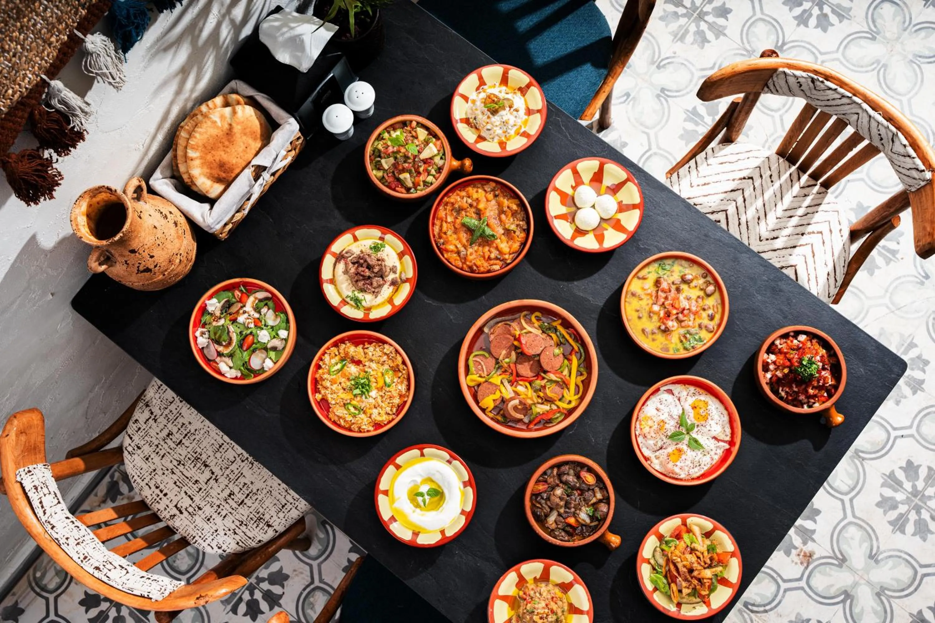 Restaurant/places to eat in Lacosta Hotel