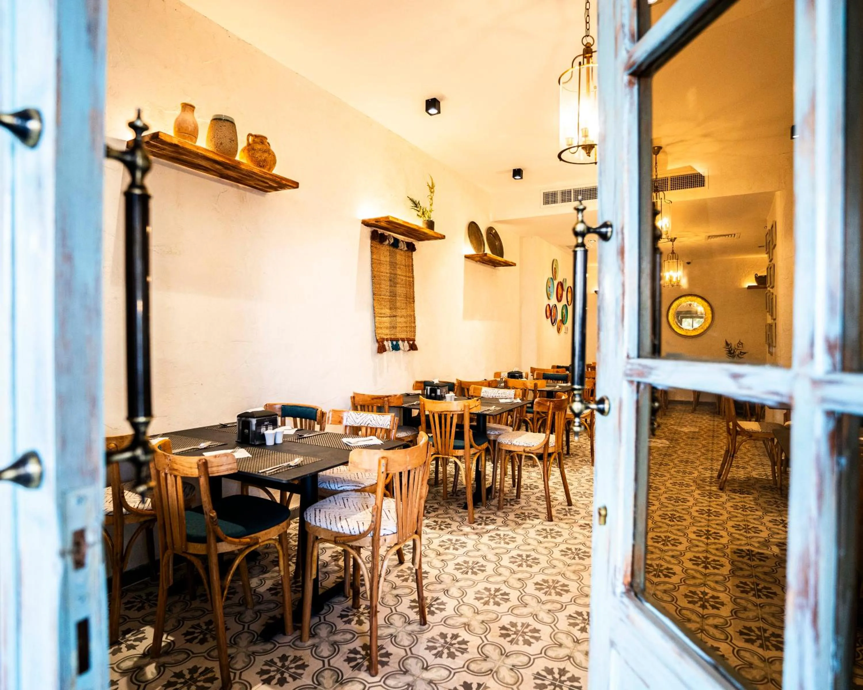 Restaurant/places to eat in Lacosta Hotel