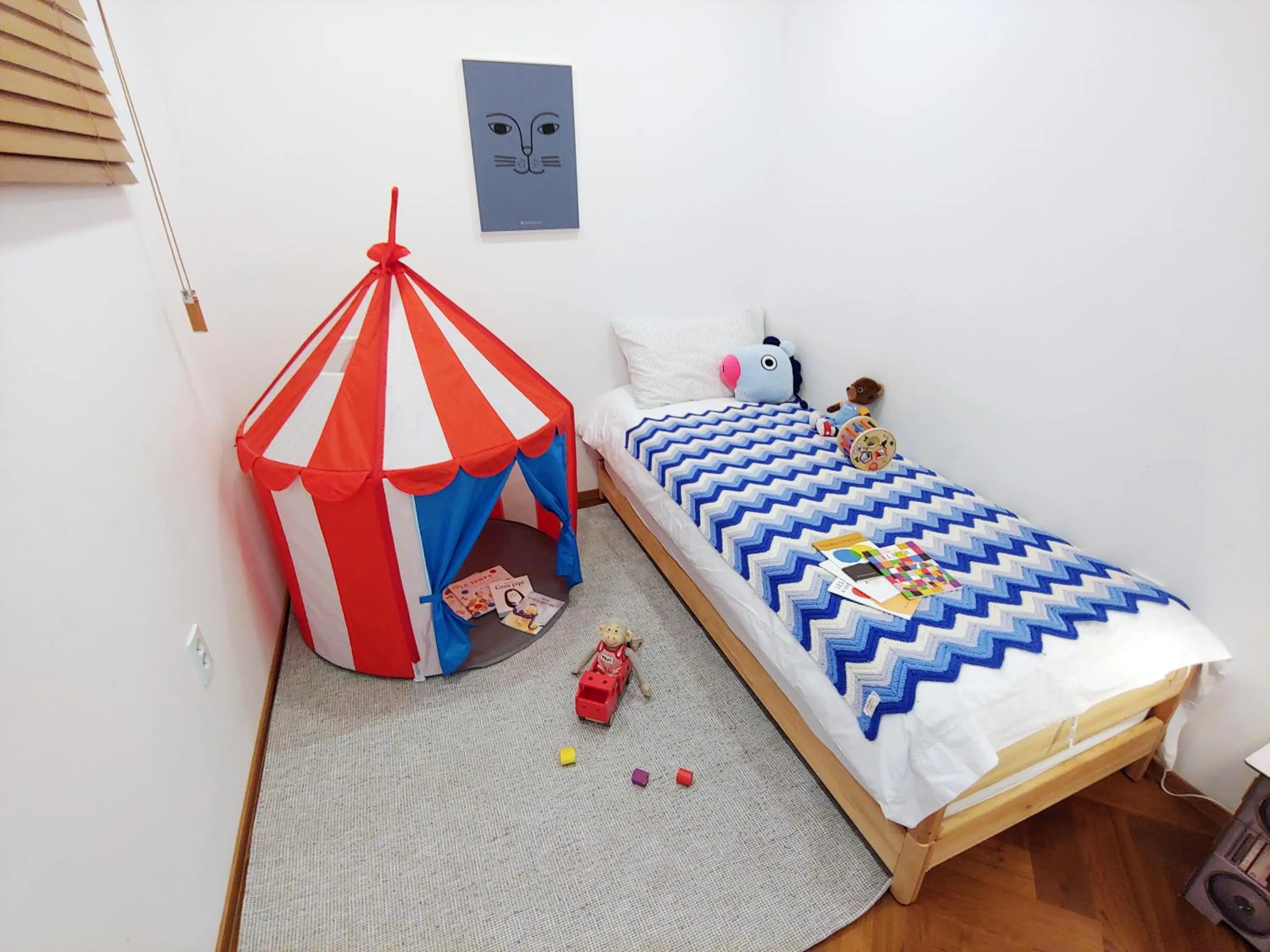 Bedroom, Bed in Naksan Balcony