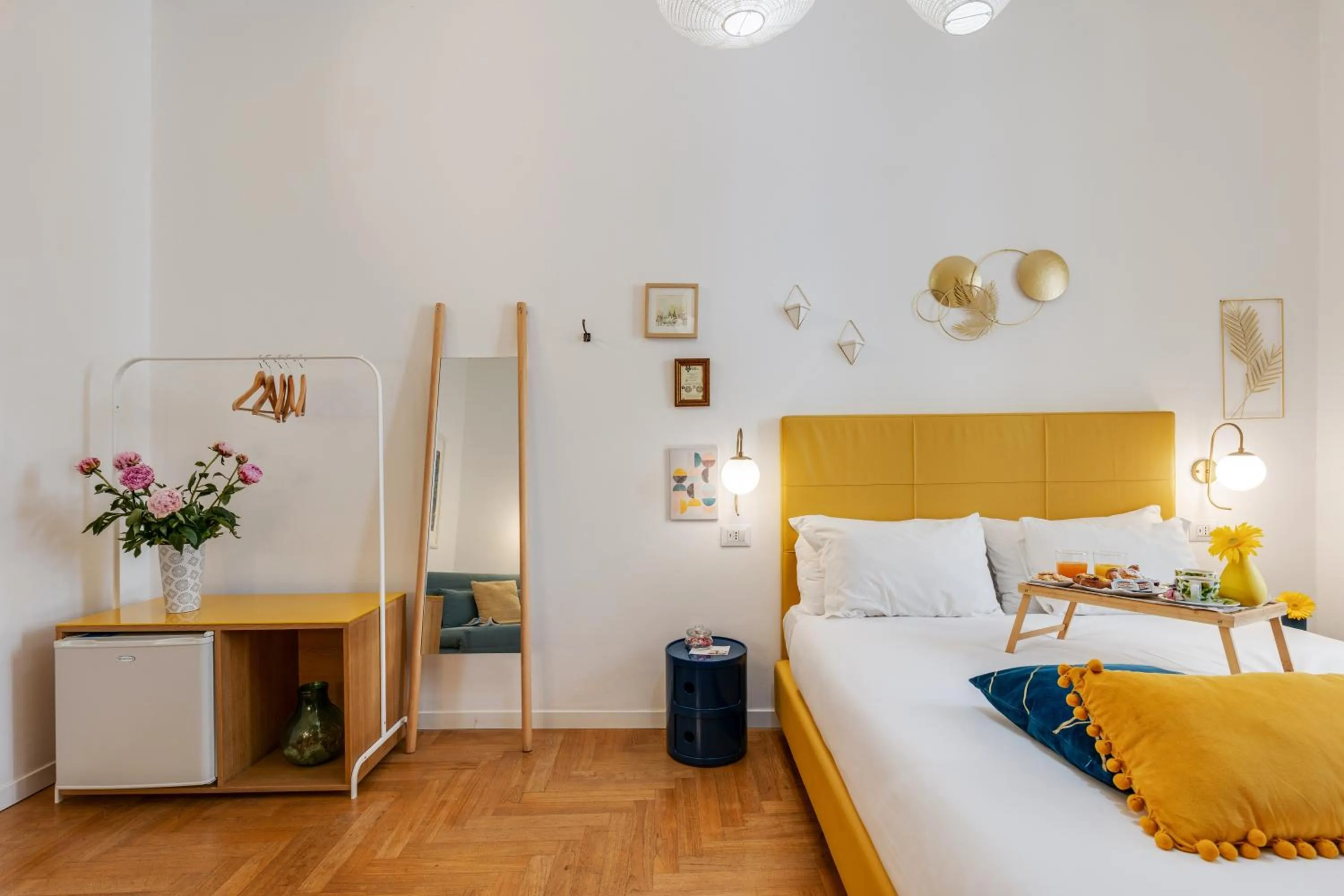 Decorative detail, Bed in Maison Vantaggio