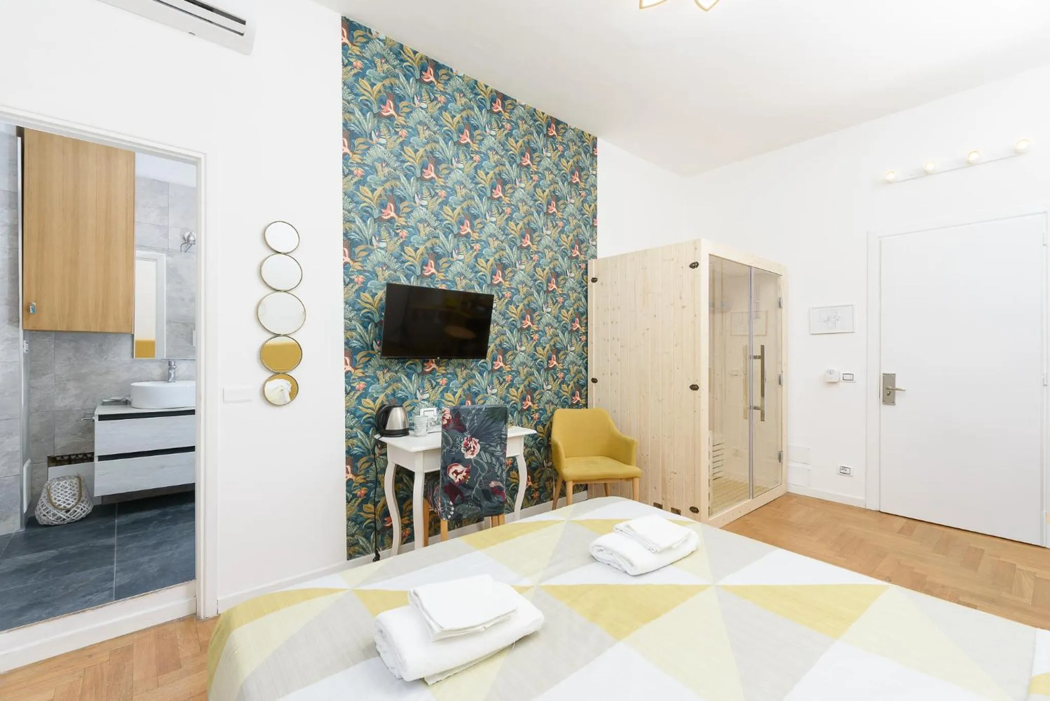 Photo of the whole room, Bed in Maison Vantaggio