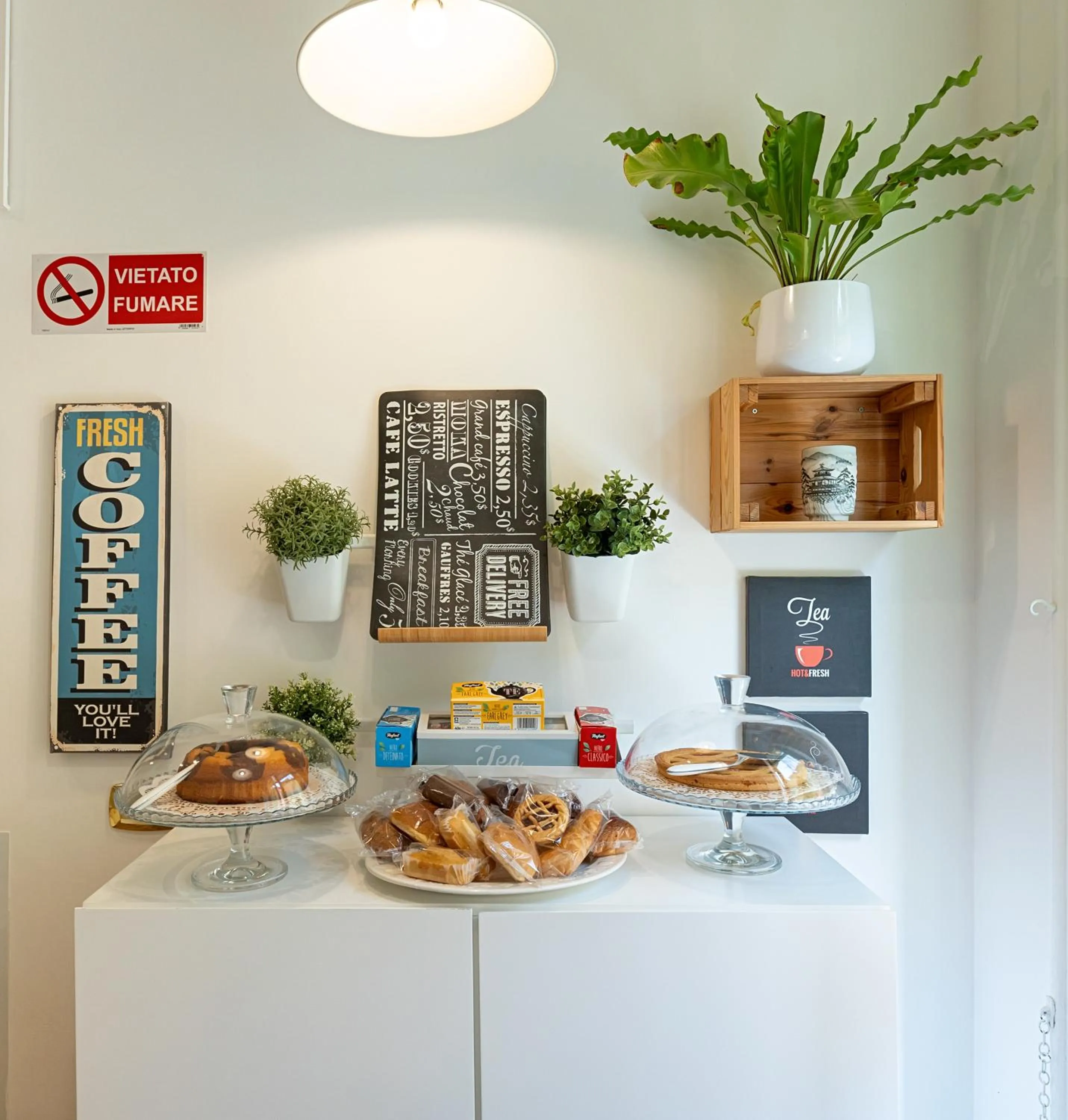 Buffet breakfast in Maison Vantaggio