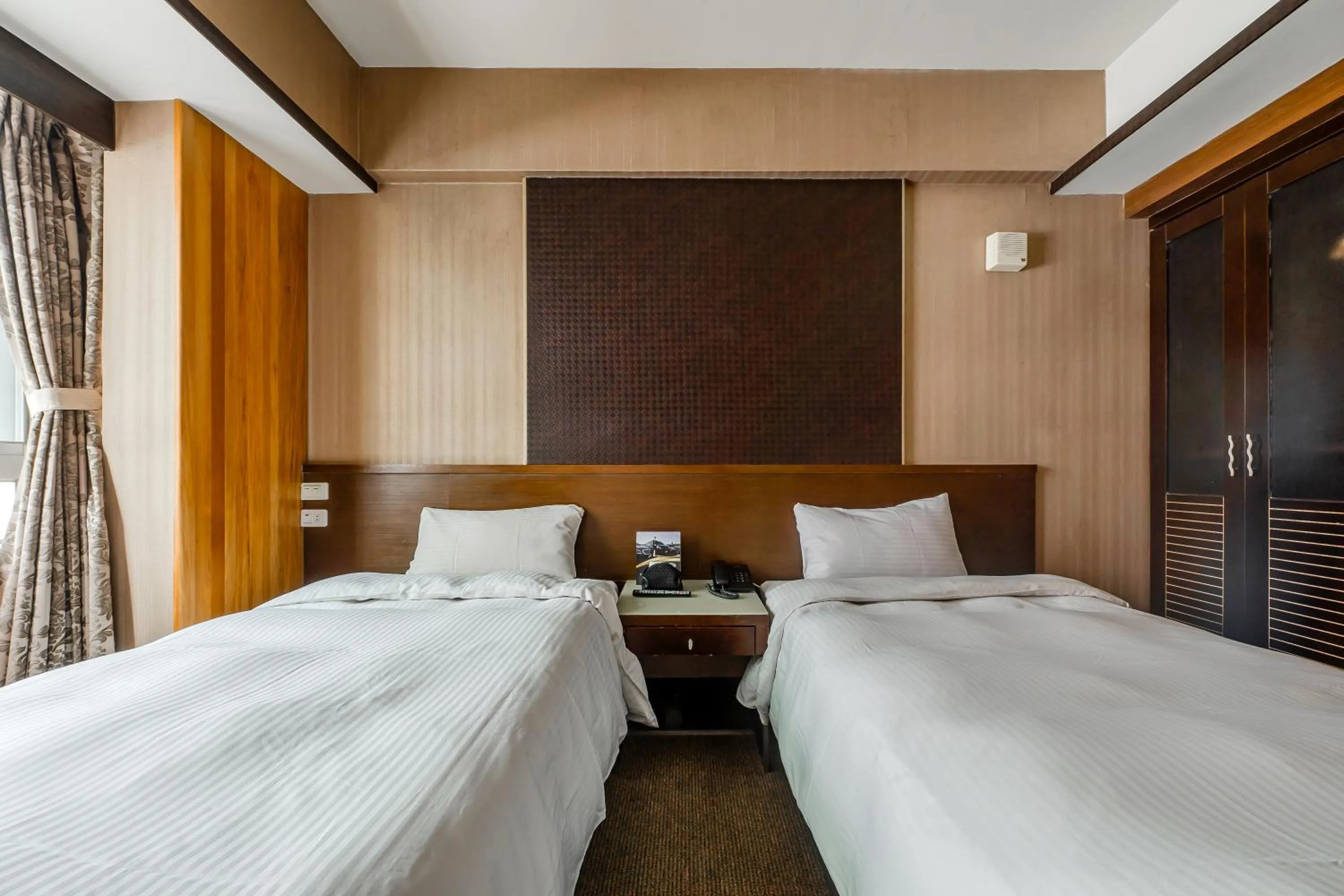 Bed in CHECK inn Express Taichung Fengchia