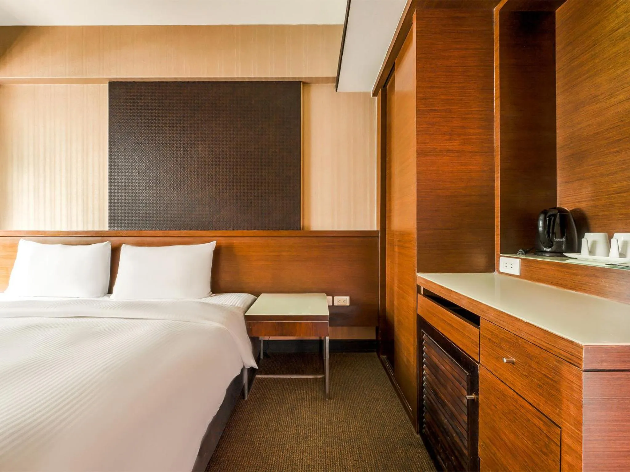 Photo of the whole room, Bed in CHECK inn Express Taichung Fengchia