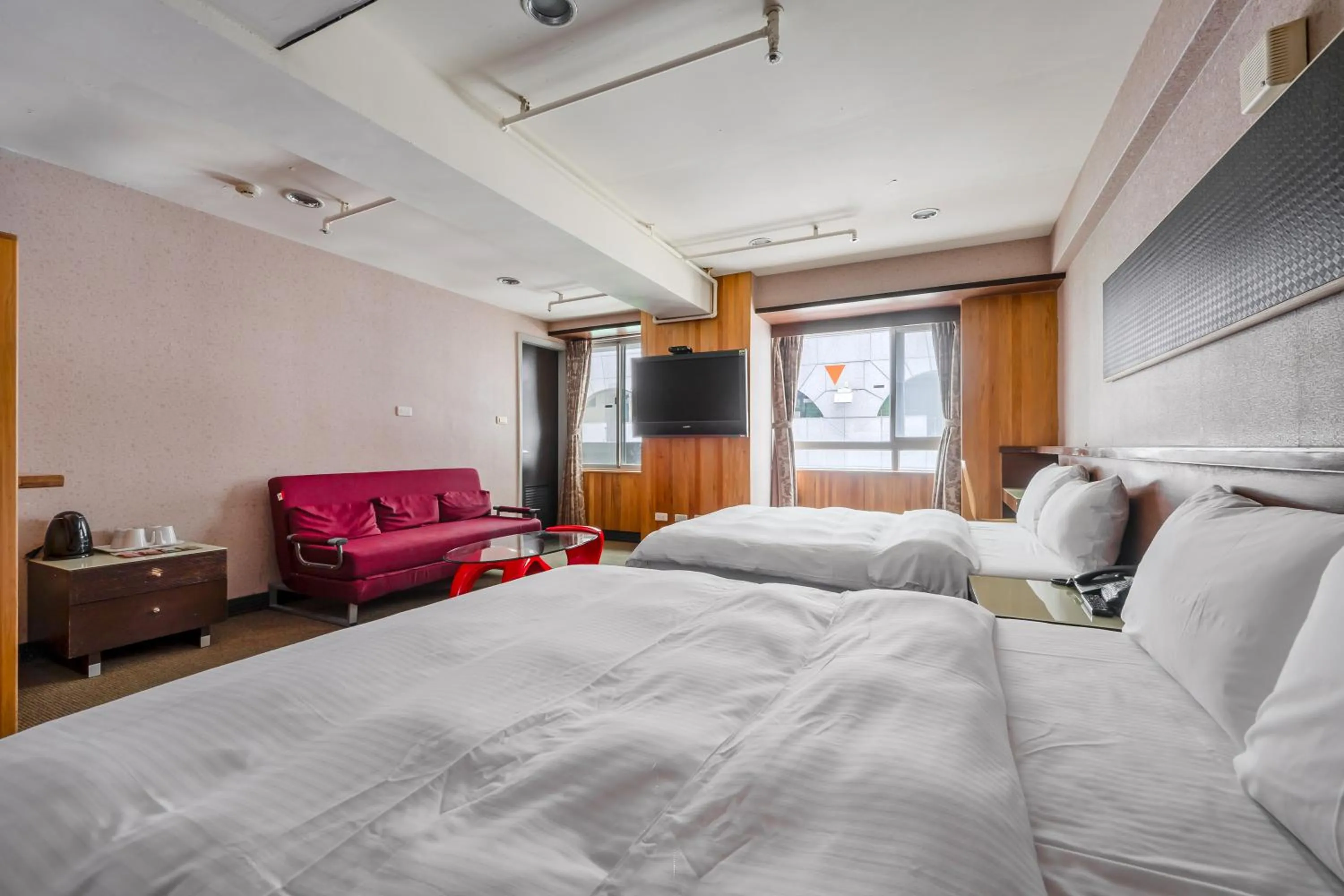 Bed in CHECK inn Express Taichung Fengchia