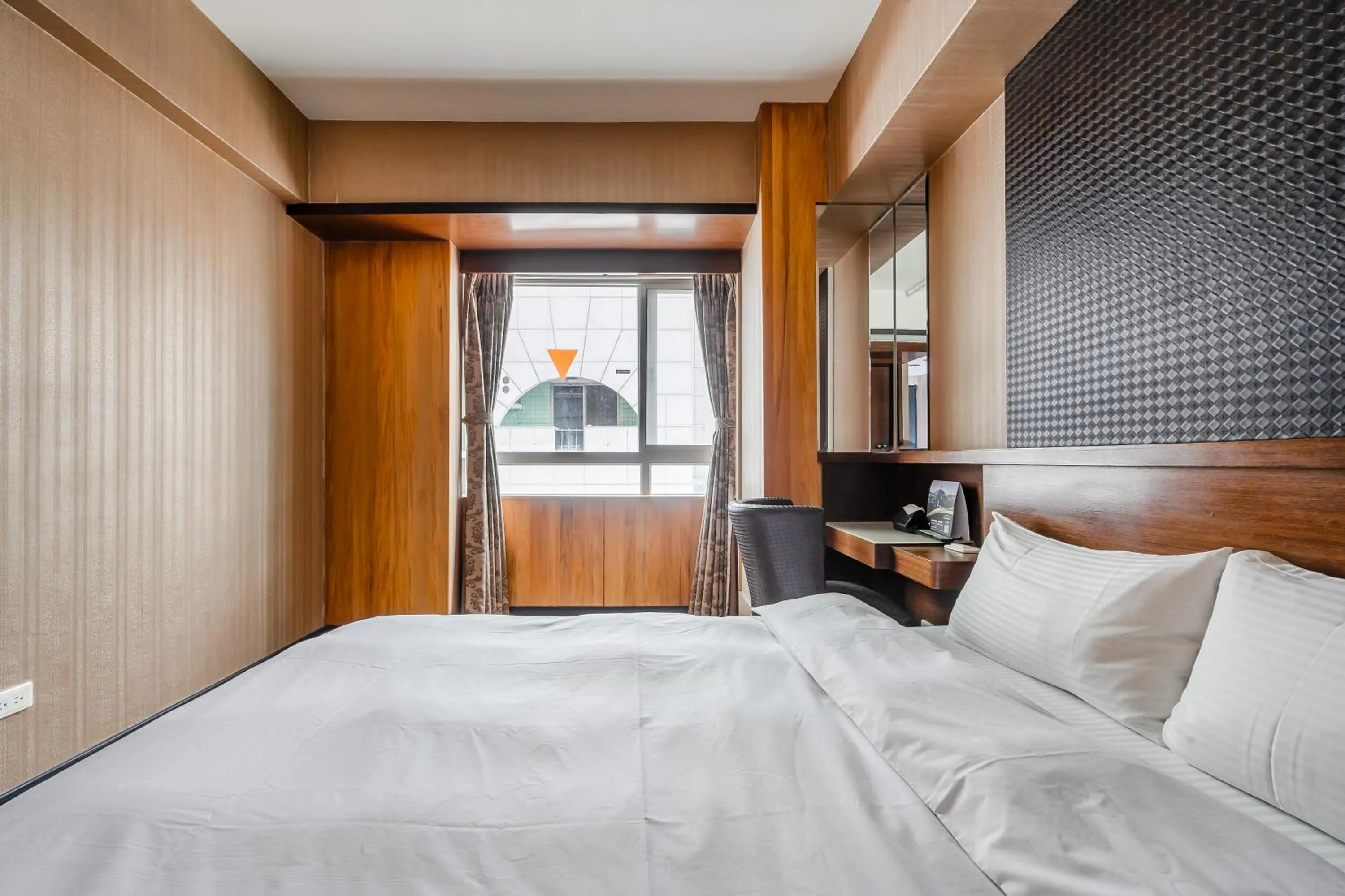 Bed in CHECK inn Express Taichung Fengchia