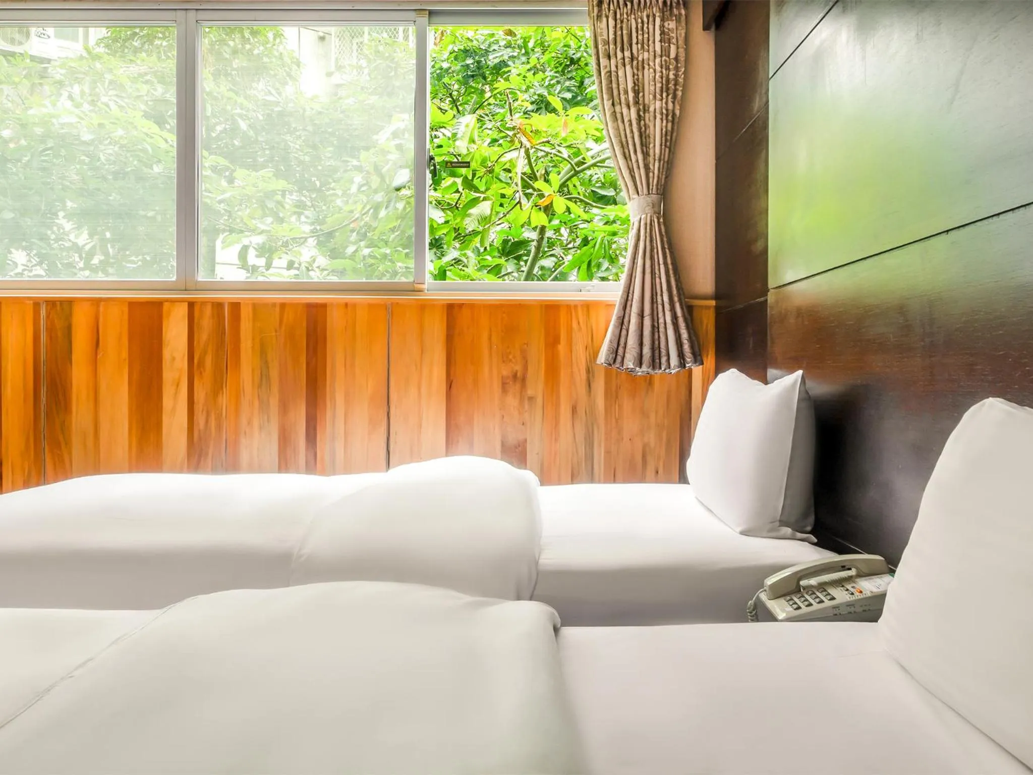 Photo of the whole room, Bed in CHECK inn Express Taichung Fengchia