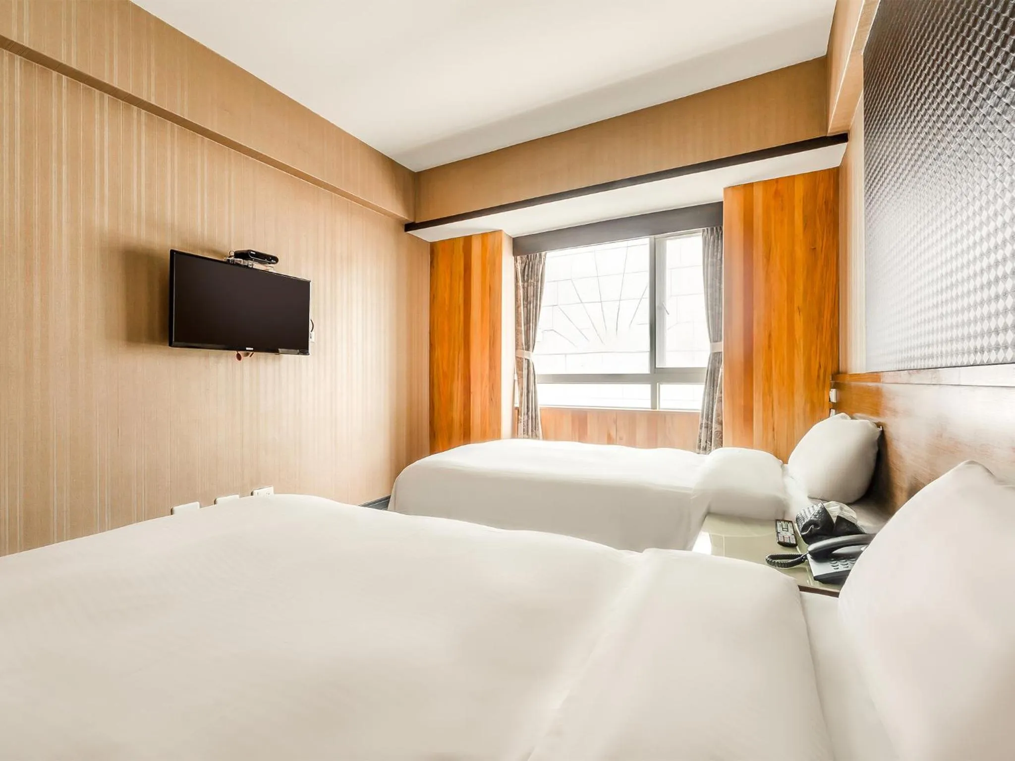 Photo of the whole room, Bed in CHECK inn Express Taichung Fengchia