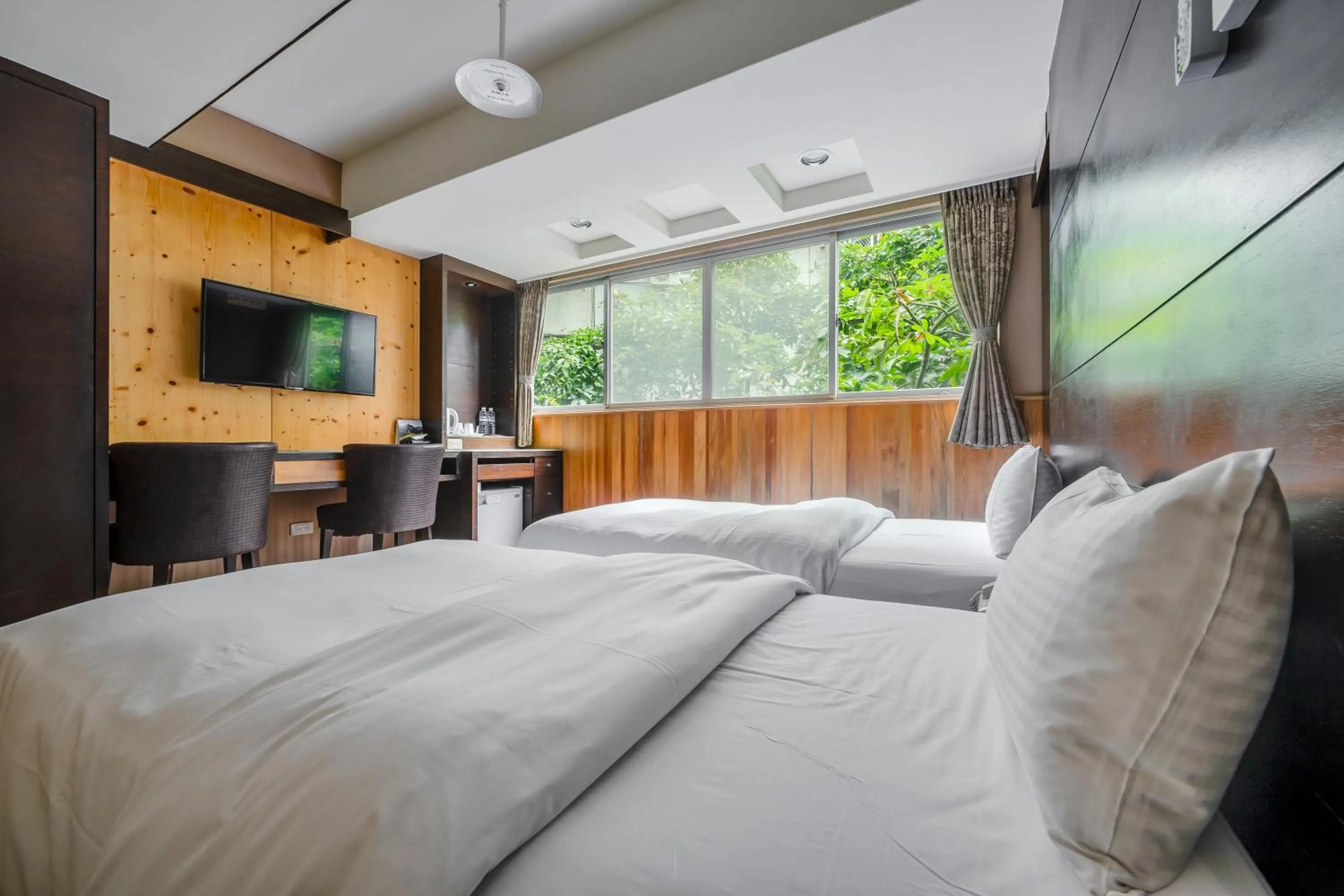 Bed in CHECK inn Express Taichung Fengchia