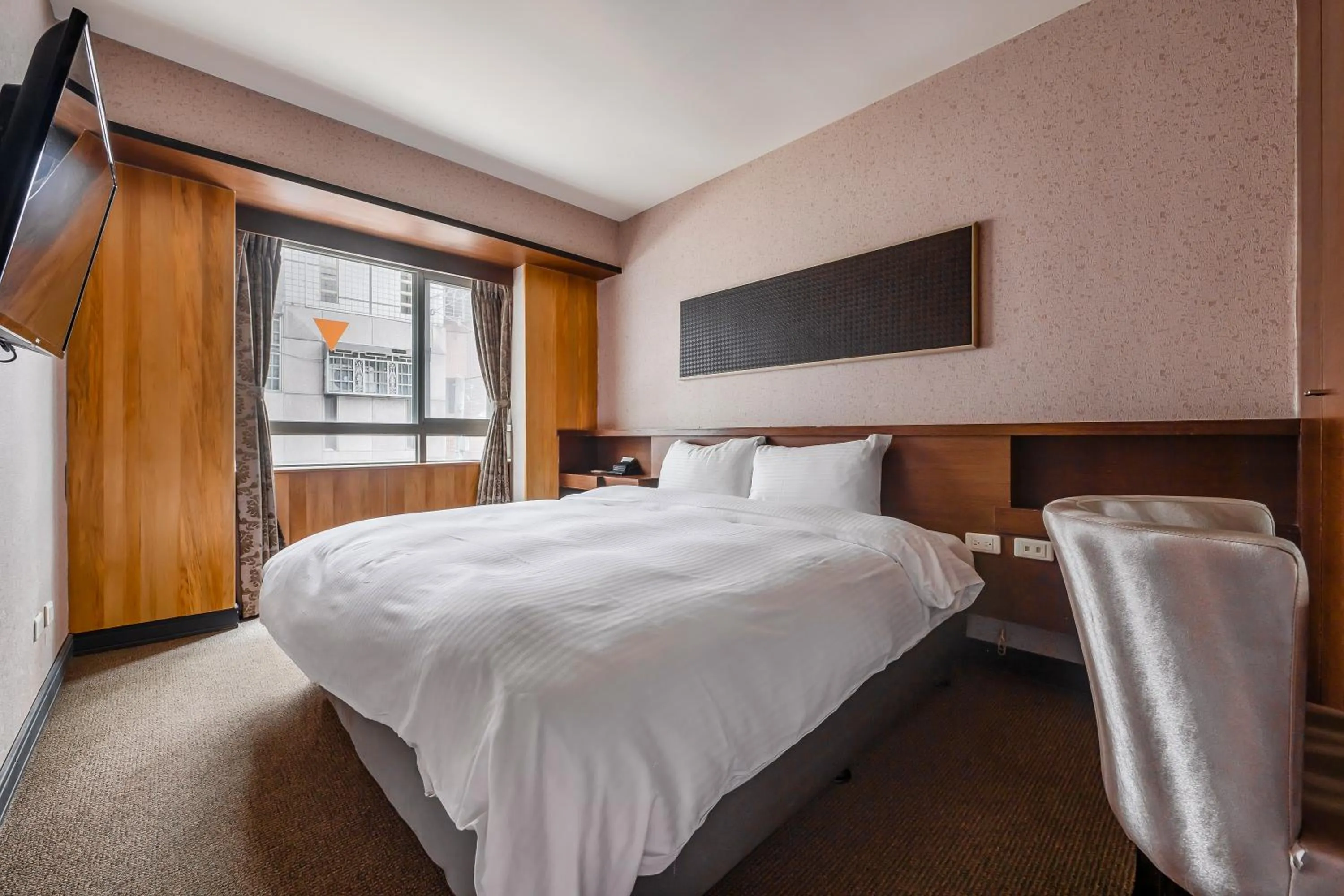 Bed in CHECK inn Express Taichung Fengchia