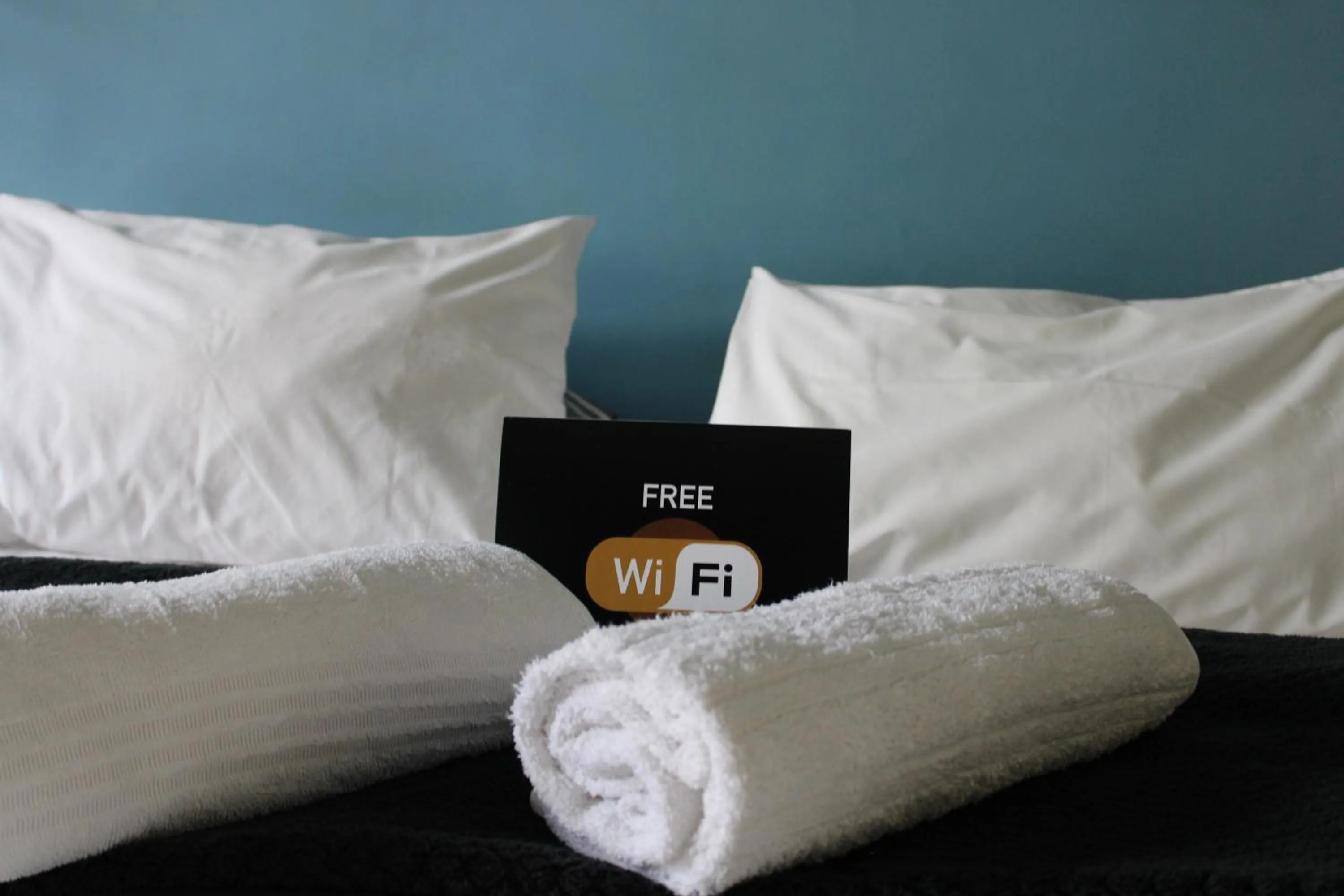 Bed in Menlyn Apartments