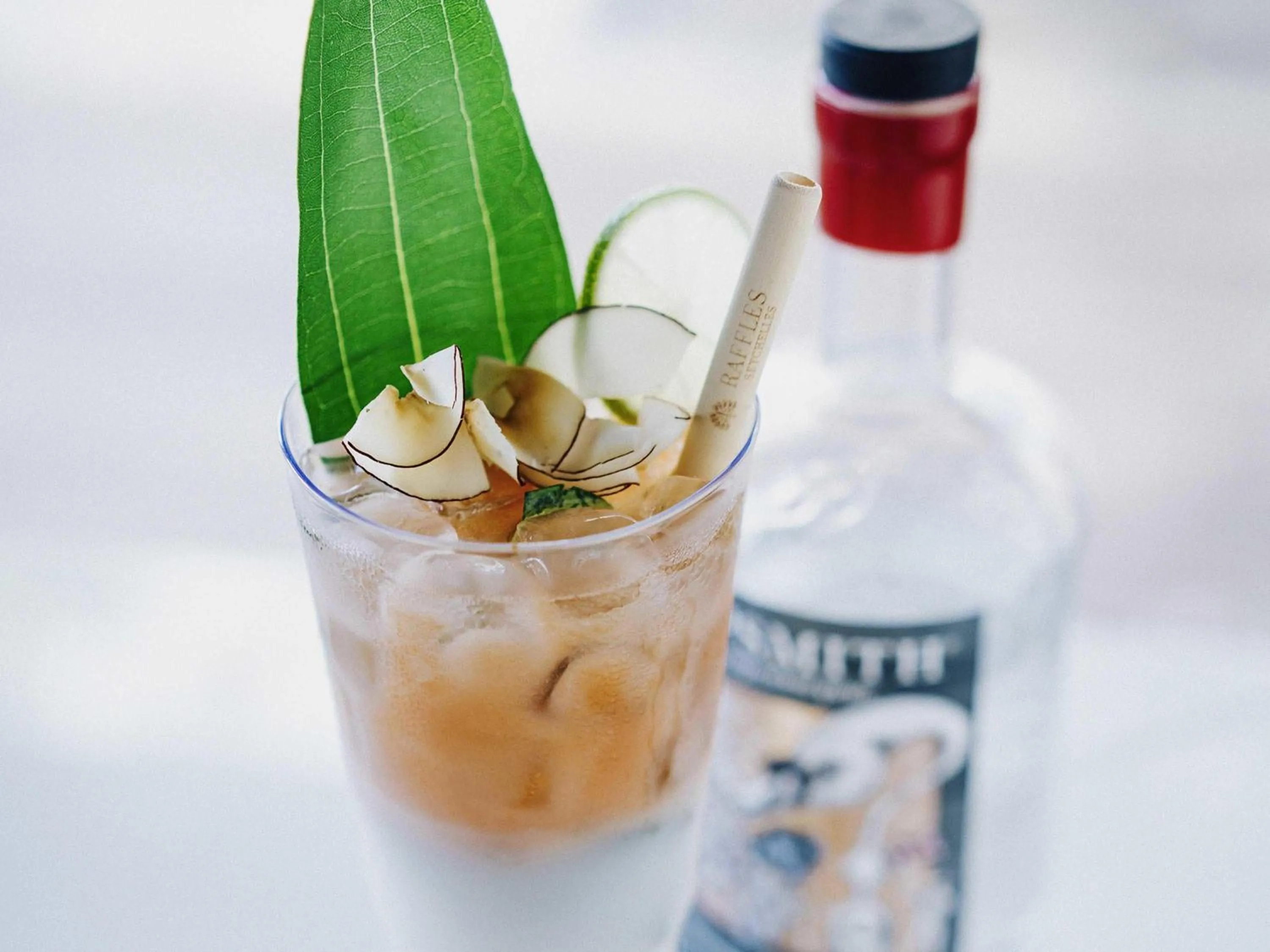 Lounge or bar in Raffles Seychelles