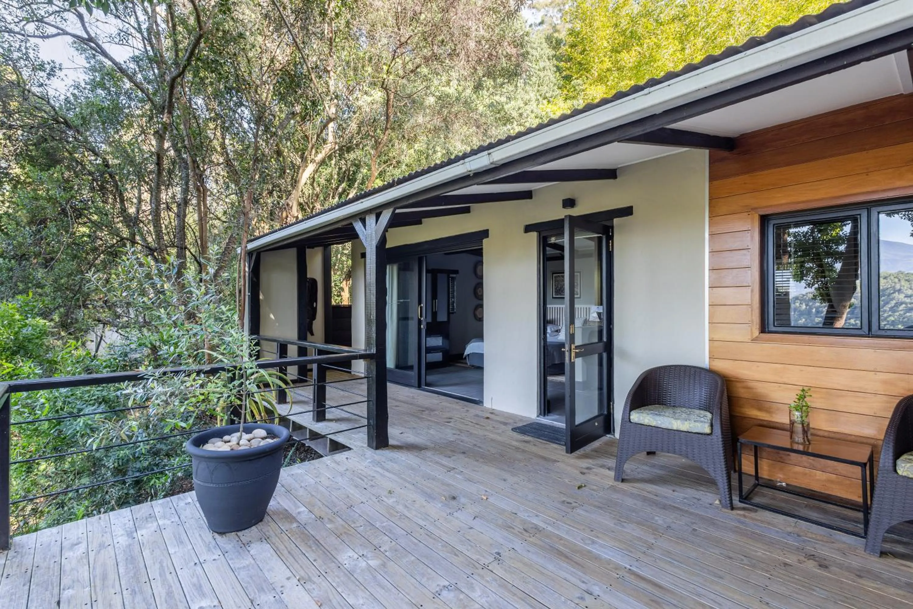 Balcony/Terrace in Hog Hollow Country Lodge