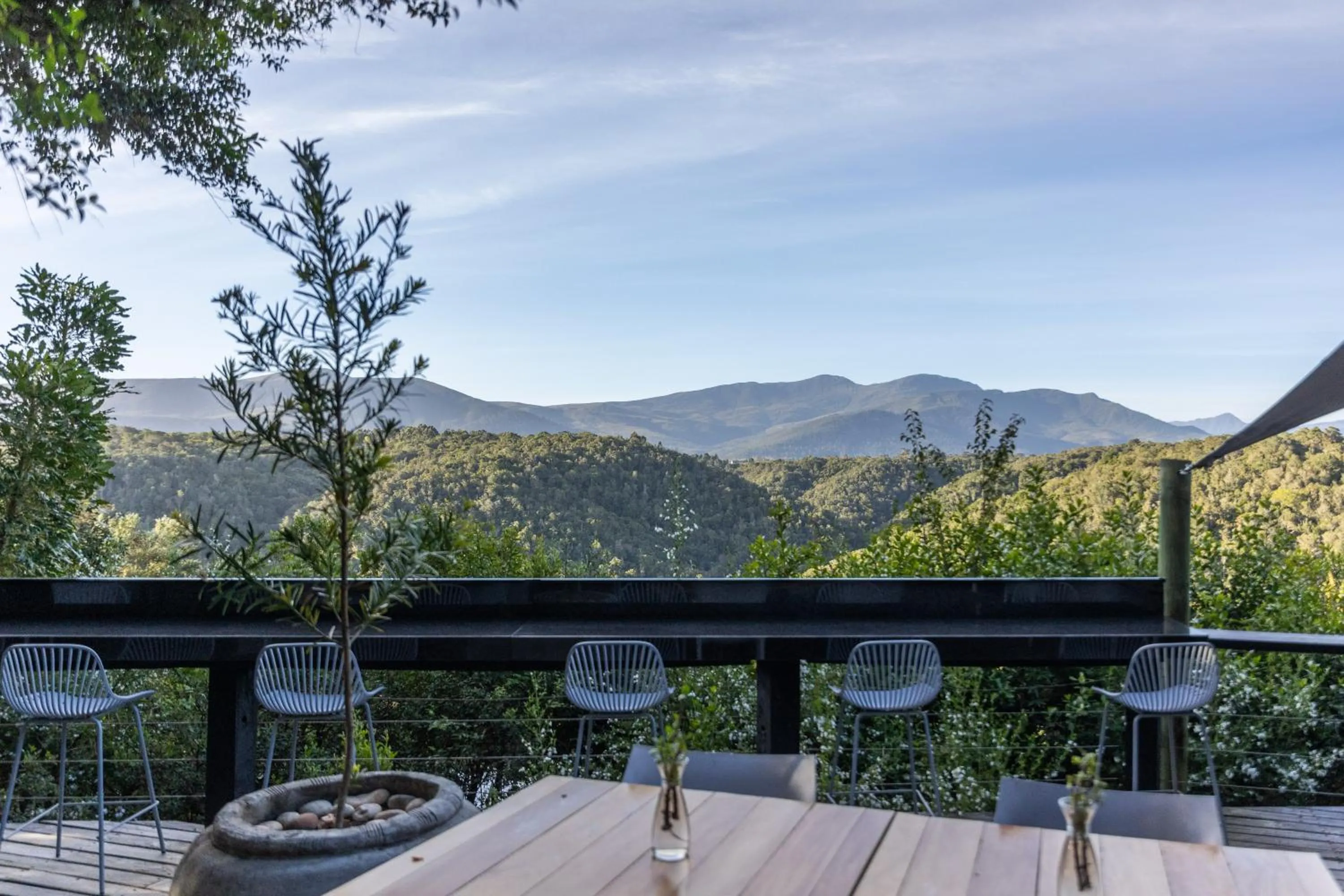 Natural landscape in Hog Hollow Country Lodge