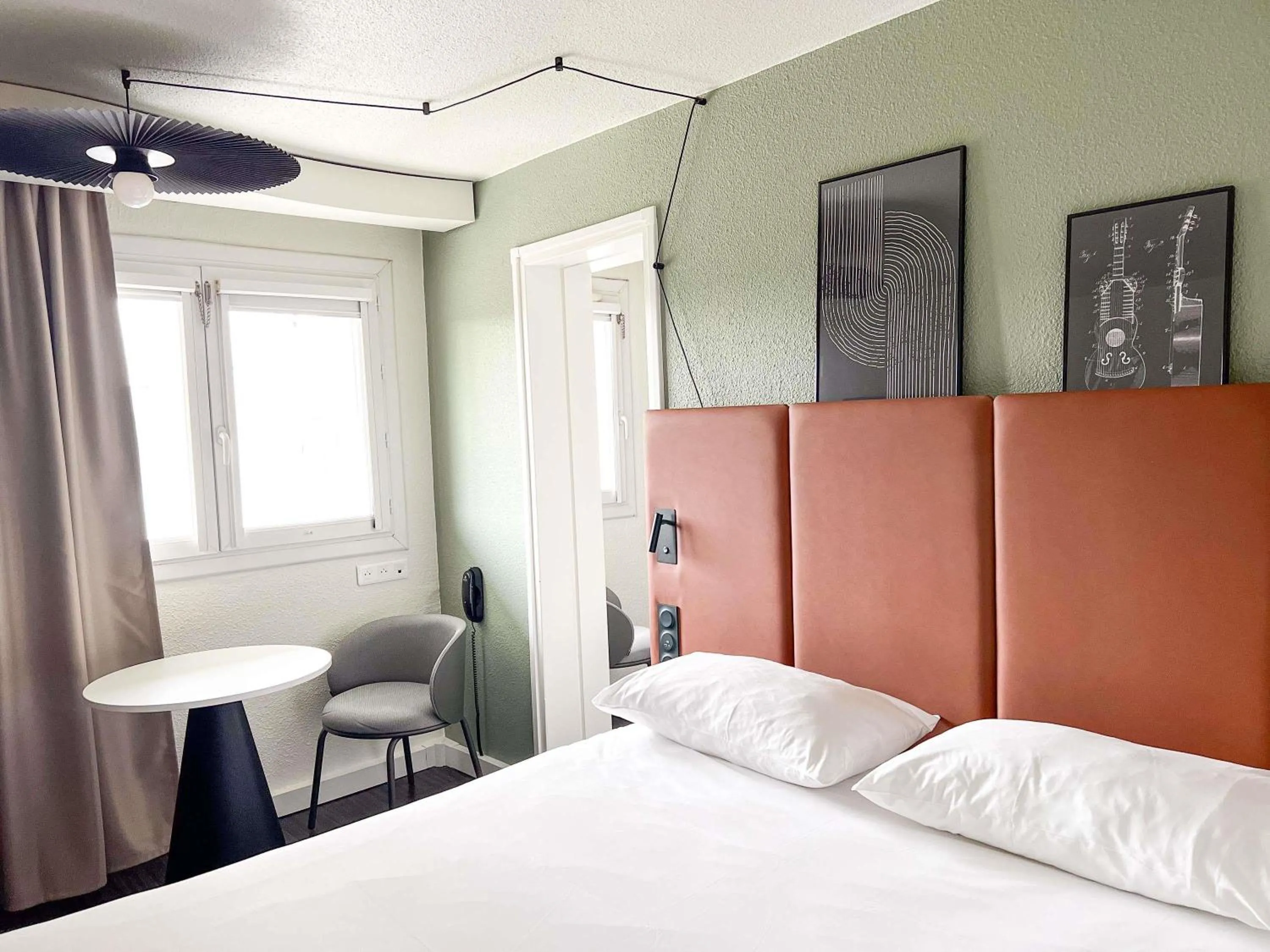 Bedroom, Bed in ibis Nîmes Ouest - A9