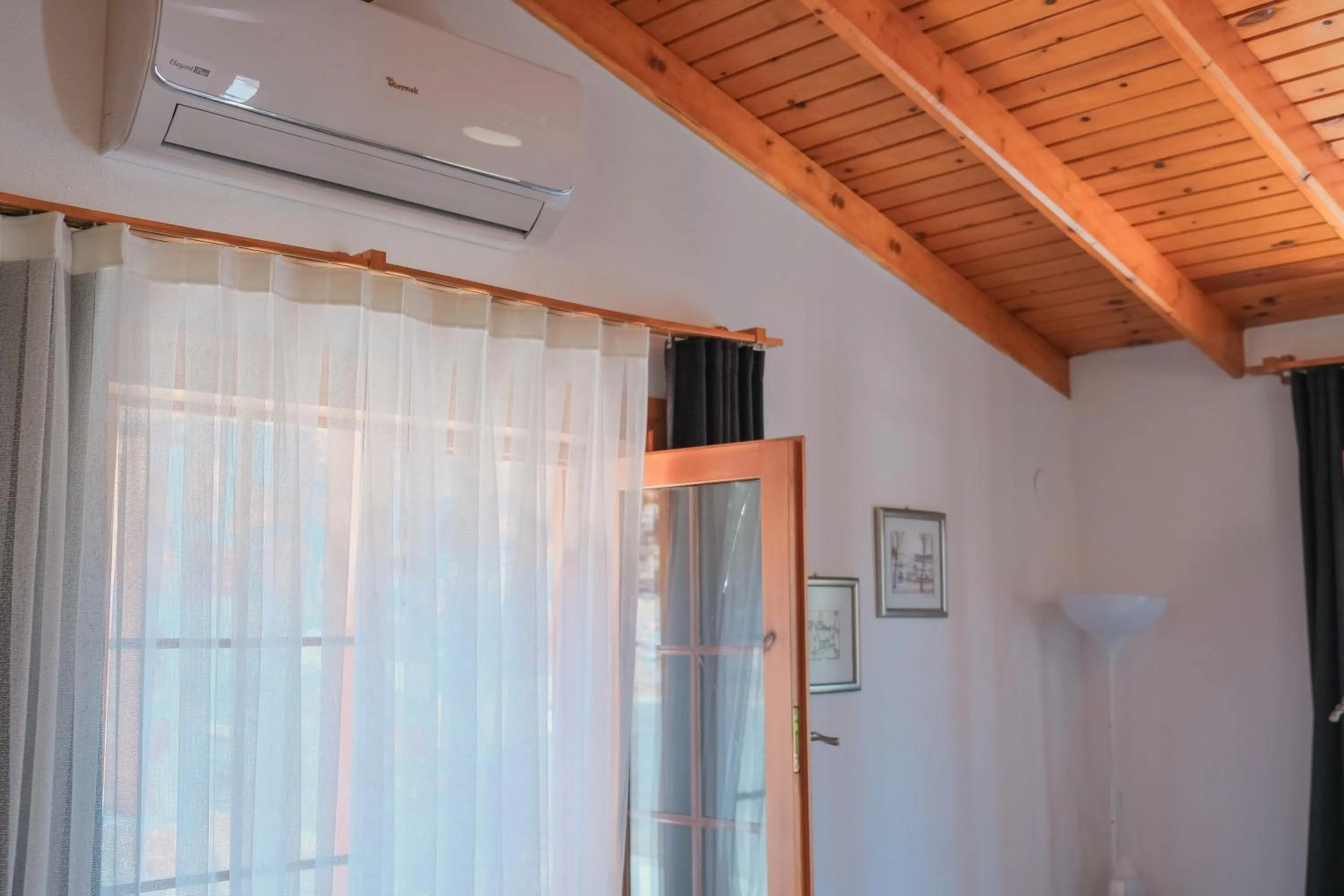 air conditioner in Natureland Efes Pension