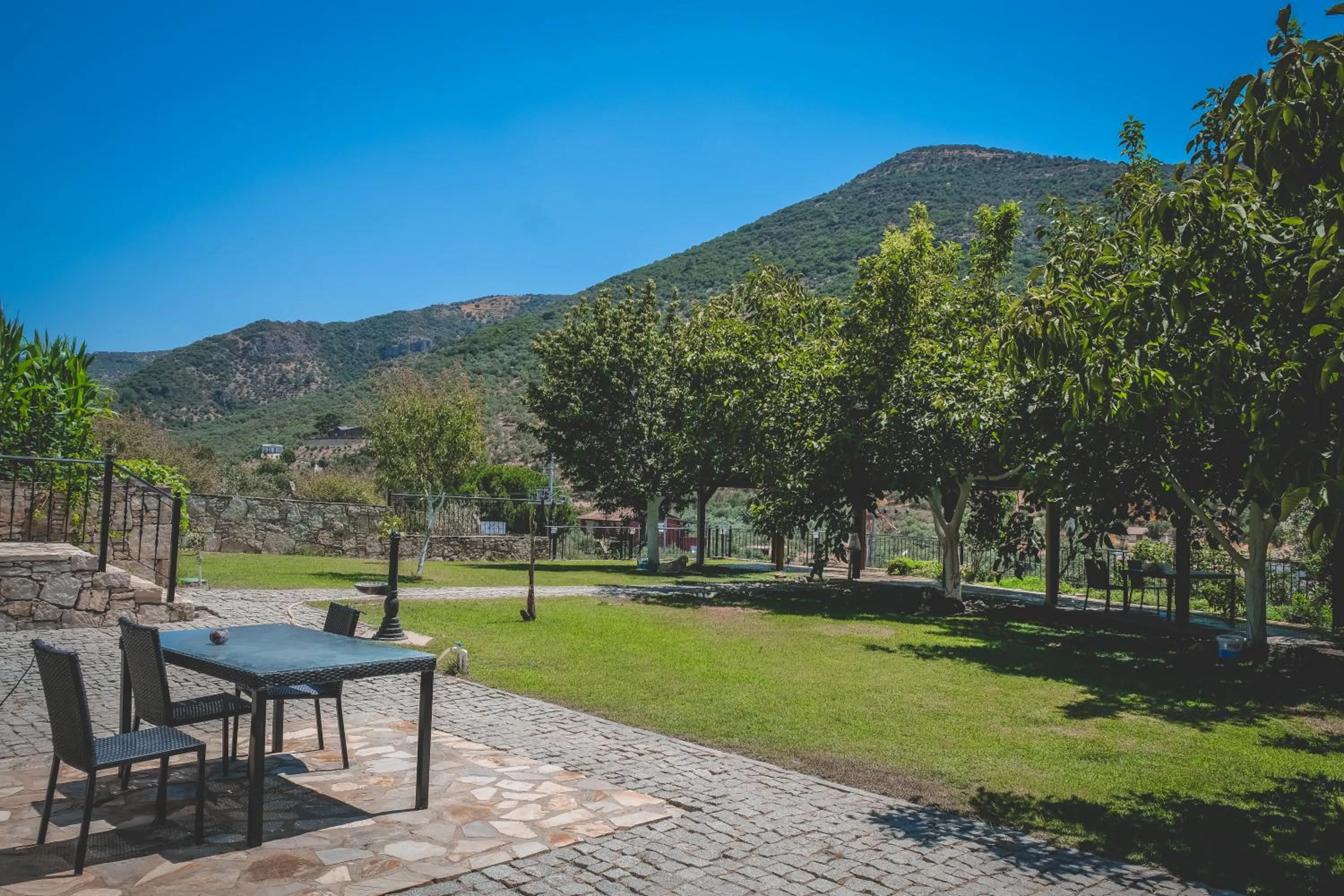 Garden in Natureland Efes Pension