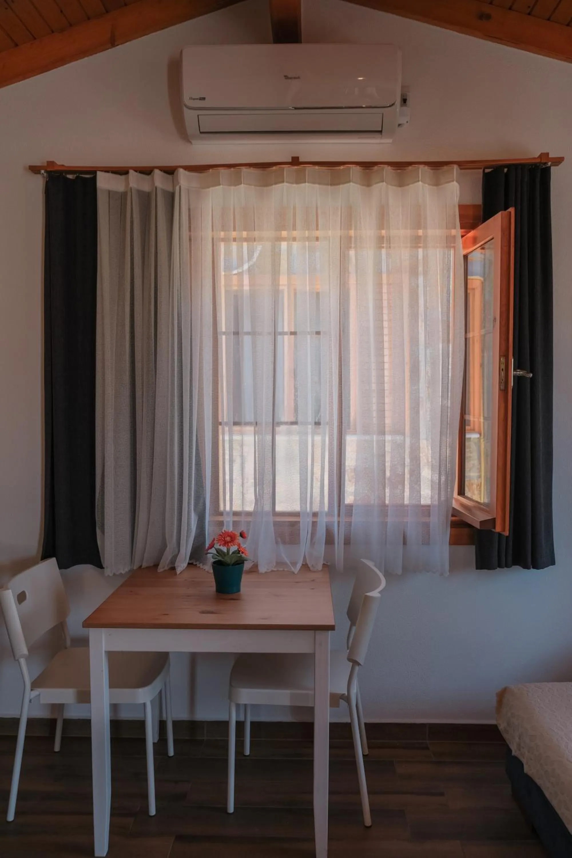 Dining area in Natureland Efes Pension