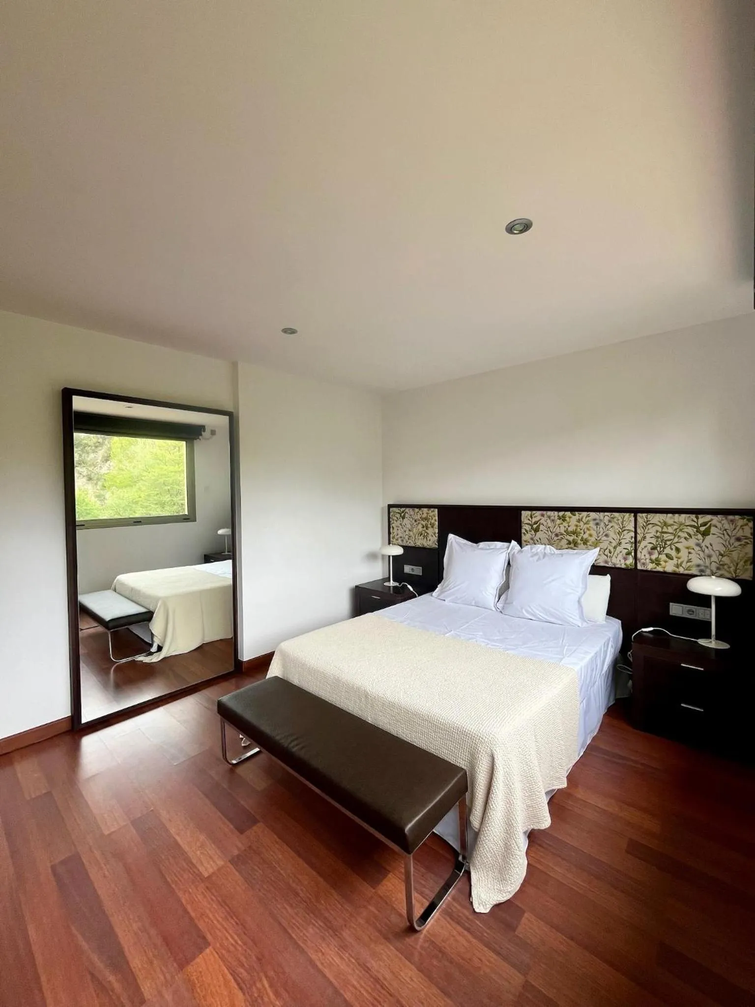 Bedroom, Bed in Hotel Spa La Central - Adults Only