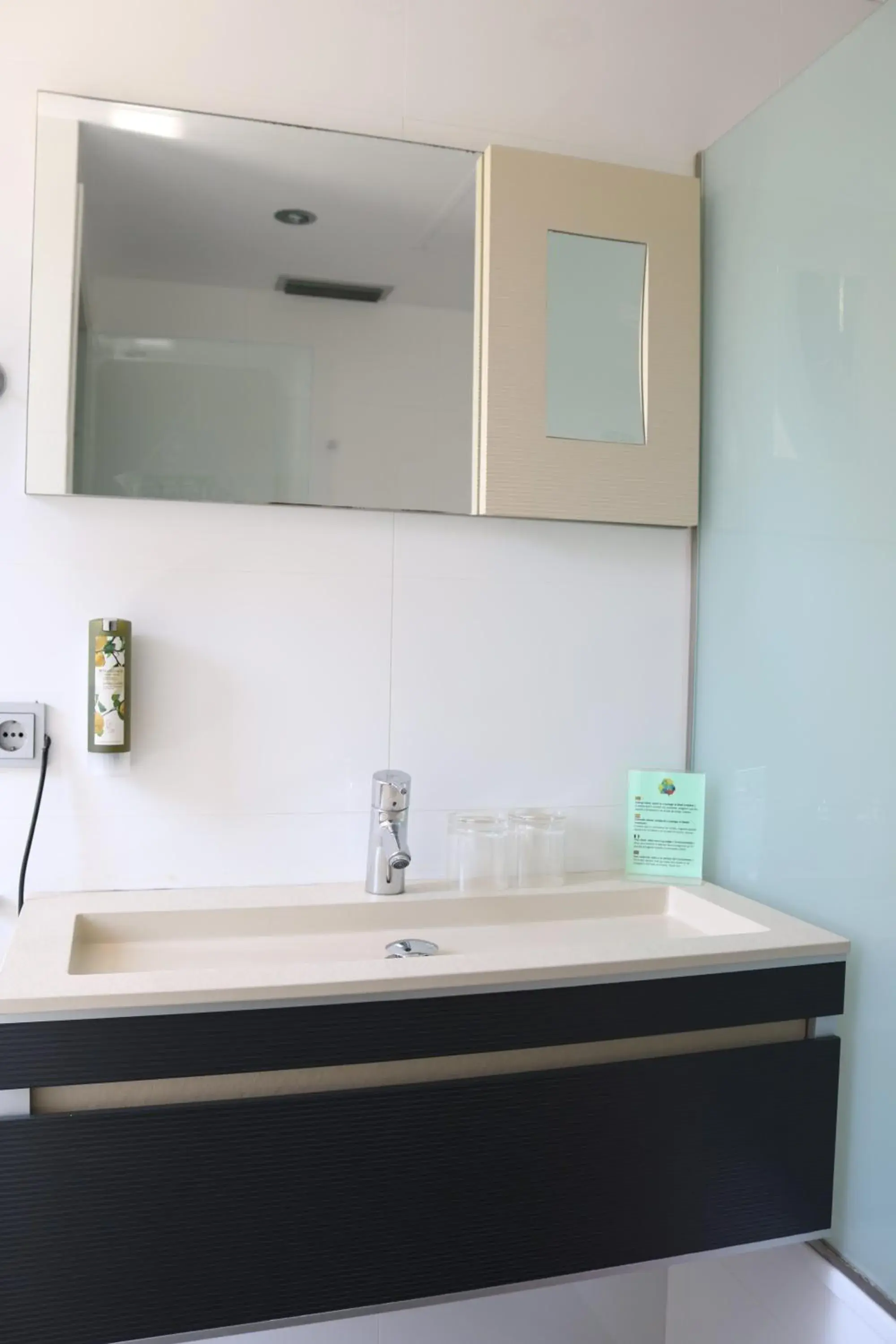 Twin Room in Hotel Spa La Central - Adults Only Twin Room in Hotel Spa La Central - Adults Only